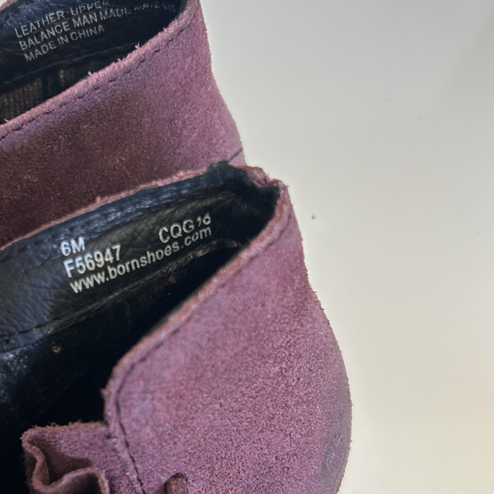Born Women’s Sz 6M Ankle Boots Booties Shoes Burgundy Distressed Suede Zip Up