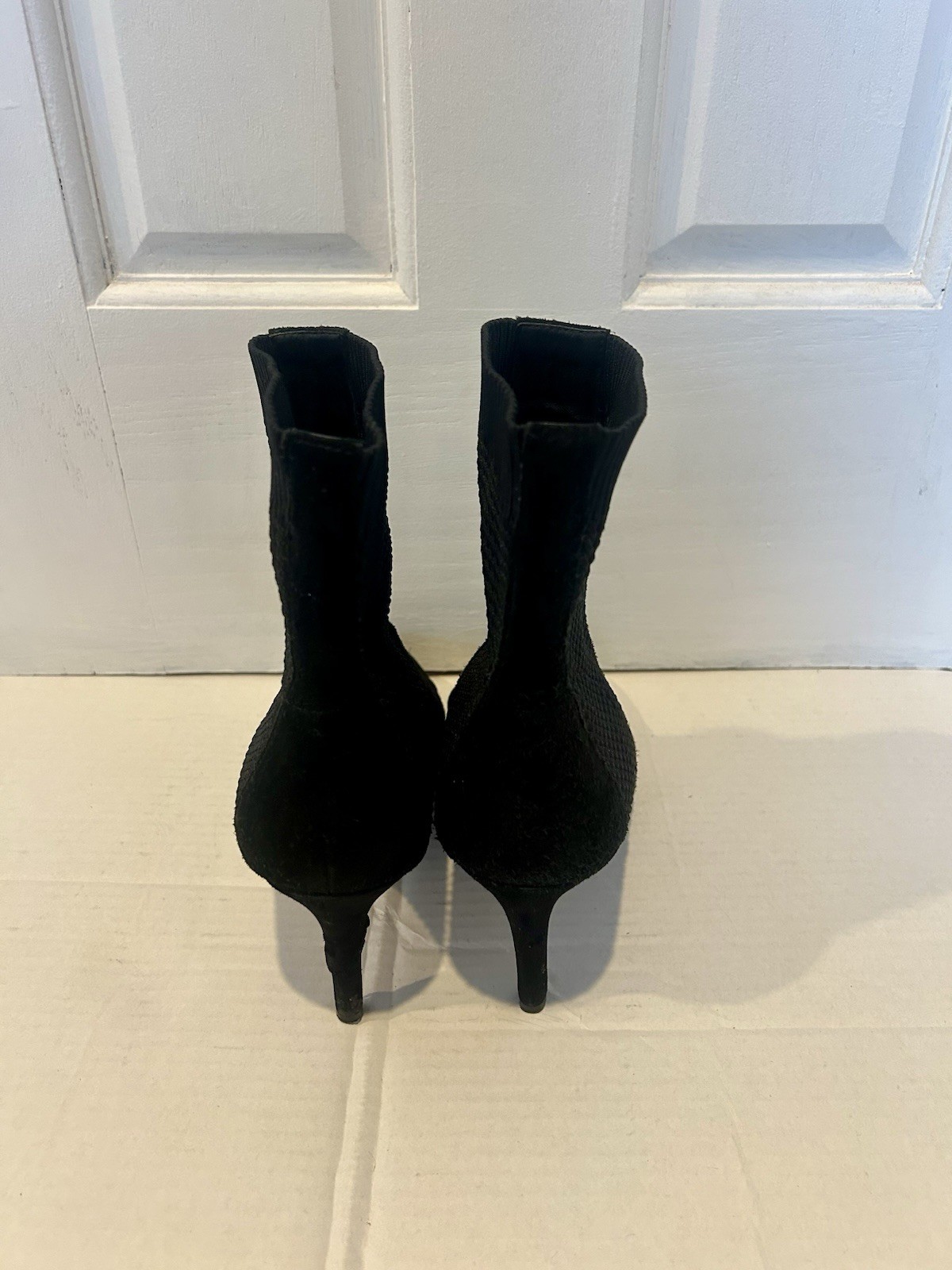 Corso Como Women’s Black Knit Sock Ankle Boots Round Toe Pull On Stretch US 9