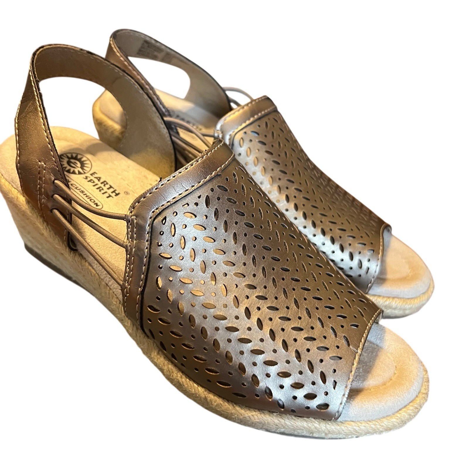 Earth Spirit Espadrille Sandals Sz 6 Gold Metallic Laser Cut Wedge Slingback Mom