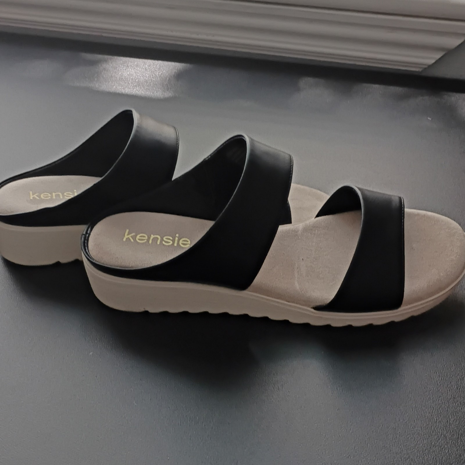 Kensie Women’s Black/Beige Leather Strappy Slide Slip-On Wedge Sandals Size 8