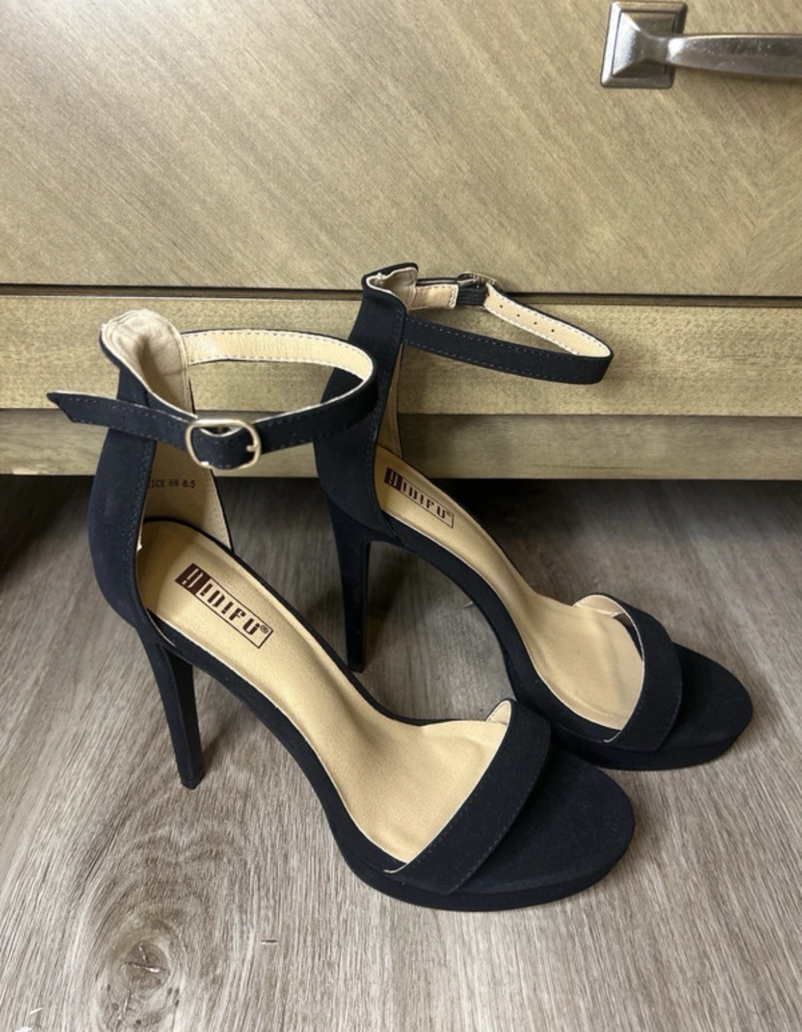 HUMANIC Women’s Black Faux Suede Strappy Open Toe Ankle Strap Heels 8.5
