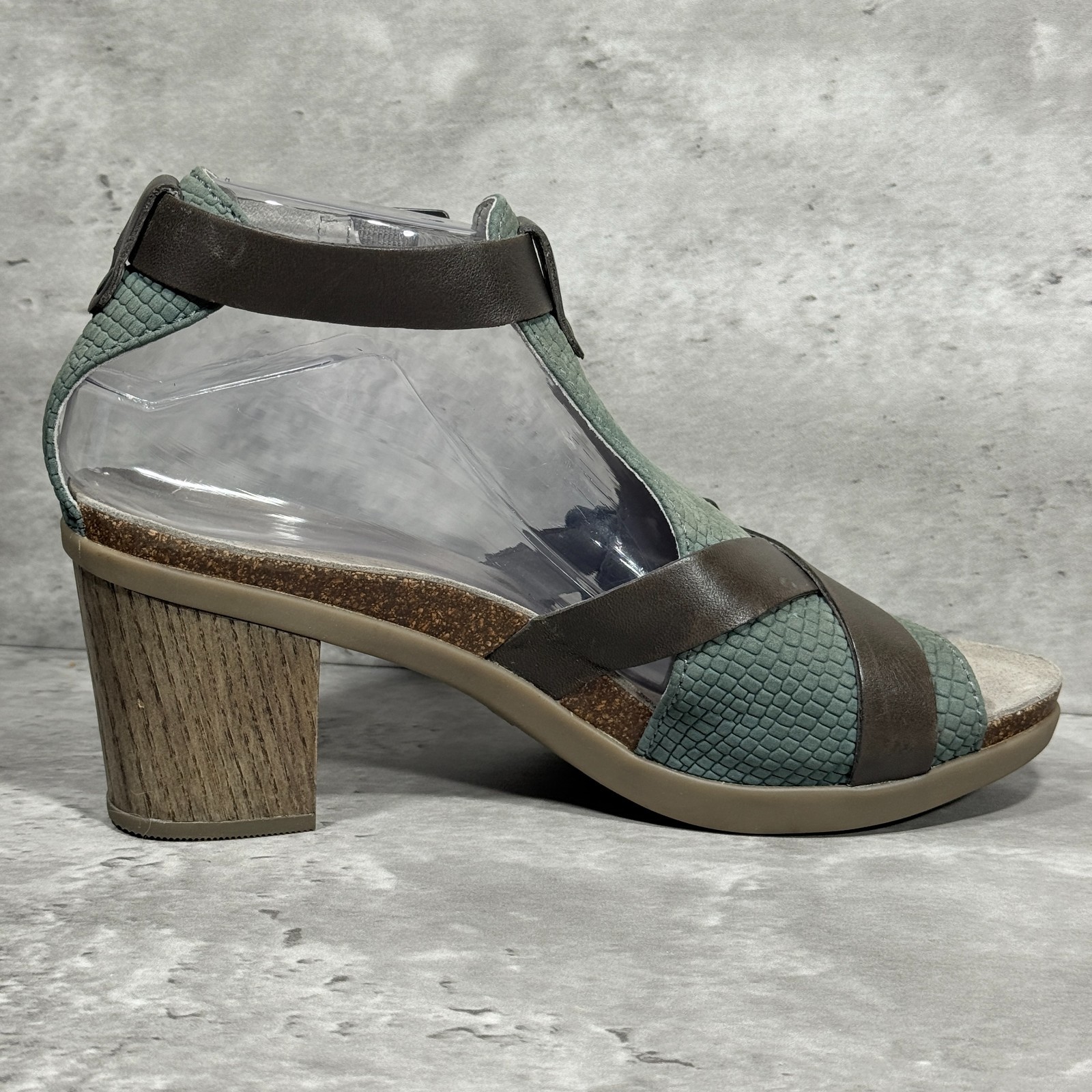 Dansko Dominique Green Snakeskin Embossed Ankle Strap Heeled Sandal Women 9.5-10
