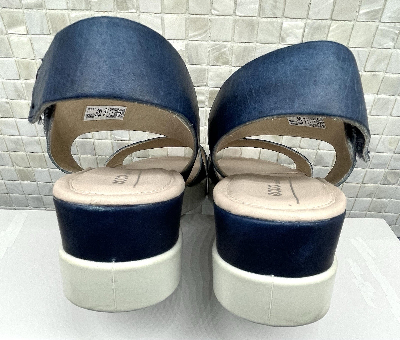 ECCO Womens US 10-10.5 EU 41 Navy Blue Leather Platform Sandals Excellent