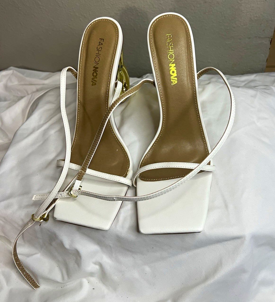 Fashion Nova White Synthetic Strappy Square Toe Ankle Strap Heels Buckle 9