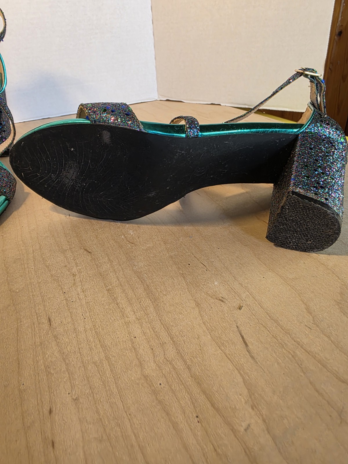 Allegra K Metallic Green Glitter Crisscross Block Heel Strapped Heels Size 8