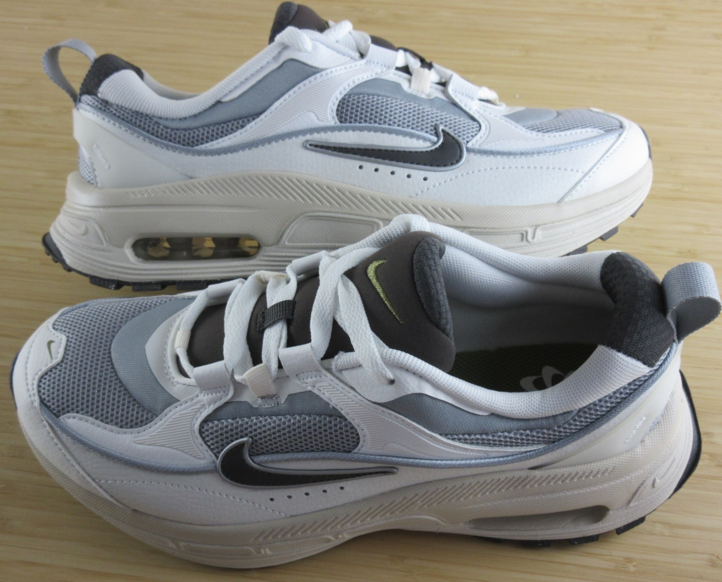 Nike Women’s Air Max Bliss NN Running Training Shoes Wolf Grey Ash Size 7.5 NIB