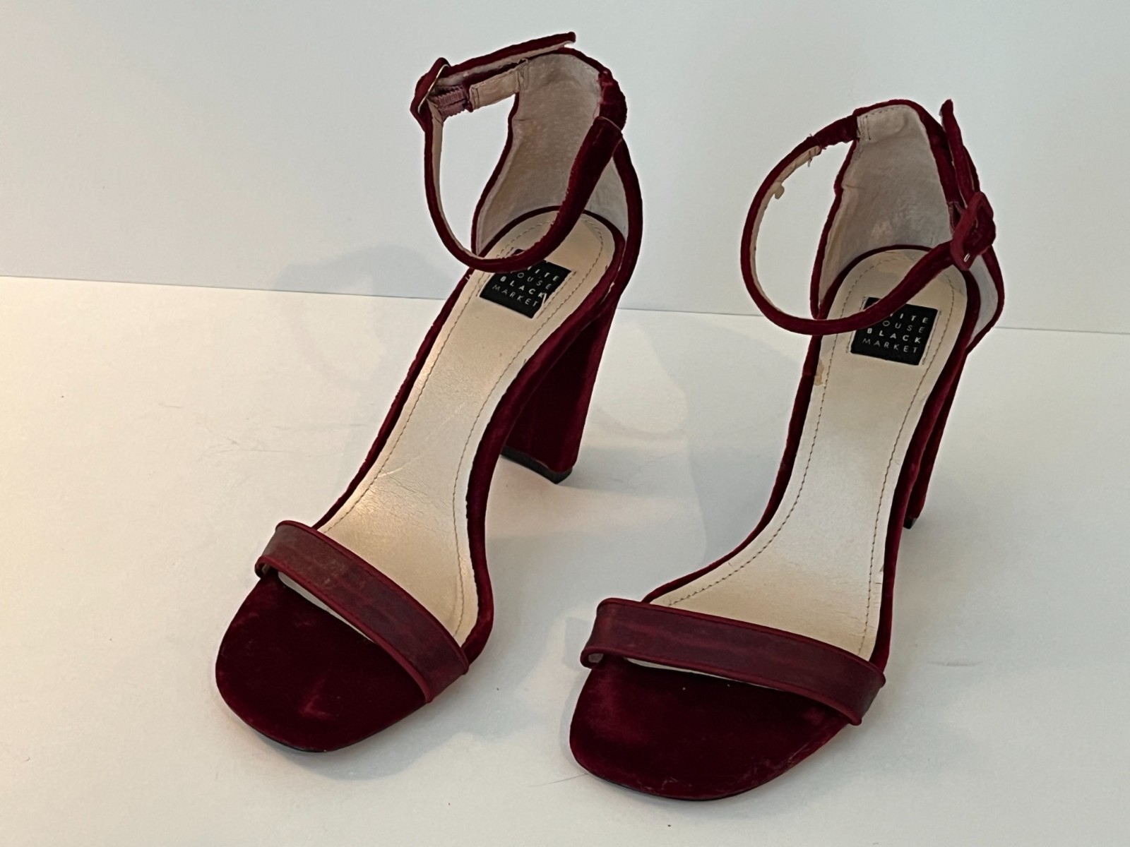 White House Black Market Maroon Velvet 3.25″ Block Heels Ankle Strap Womens 6.5M