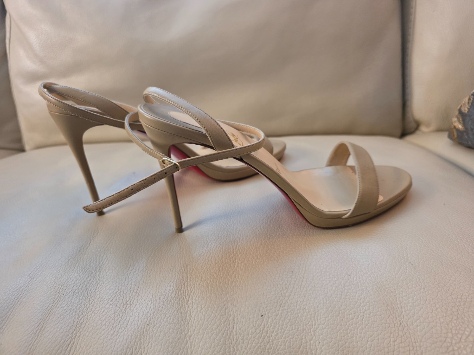 Christian Louboutin Loubi Queen 100 Leather Sandal Women’s SZ. 42