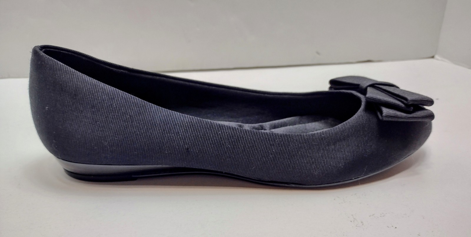 Coach and Four Women’s Size 7 1/2 Black Grosgrain Bow Flats Quilted Insole NICE