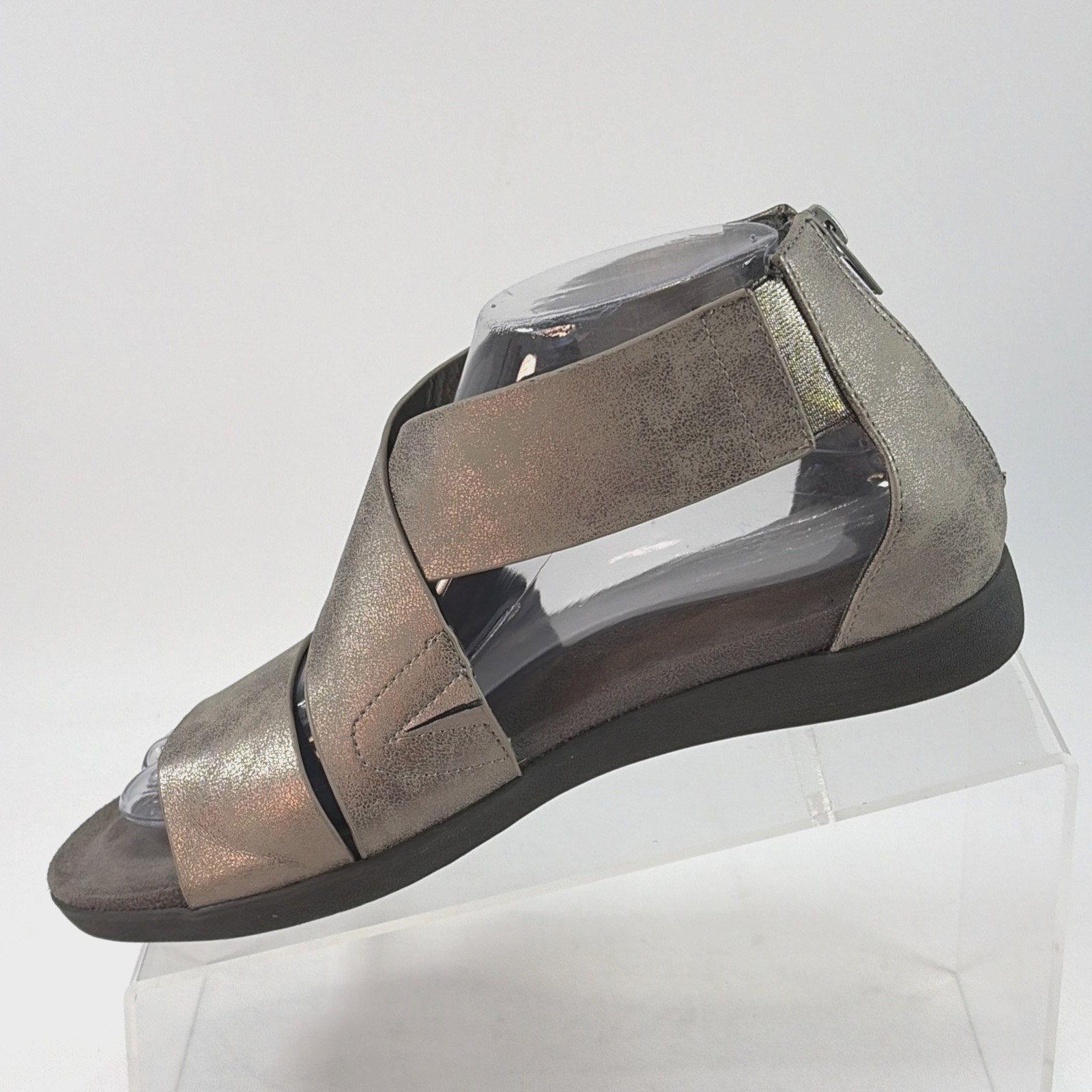 Pierre Dumas Sandals Women’s 7.5M Silver Leather Strappy Heel Zip Comfort Shoes