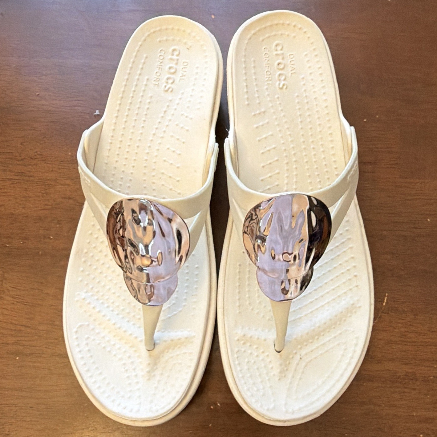 Crocs Women’s Ivory Thong Sandals Croslite Upper Slip On Comfort Casual 10