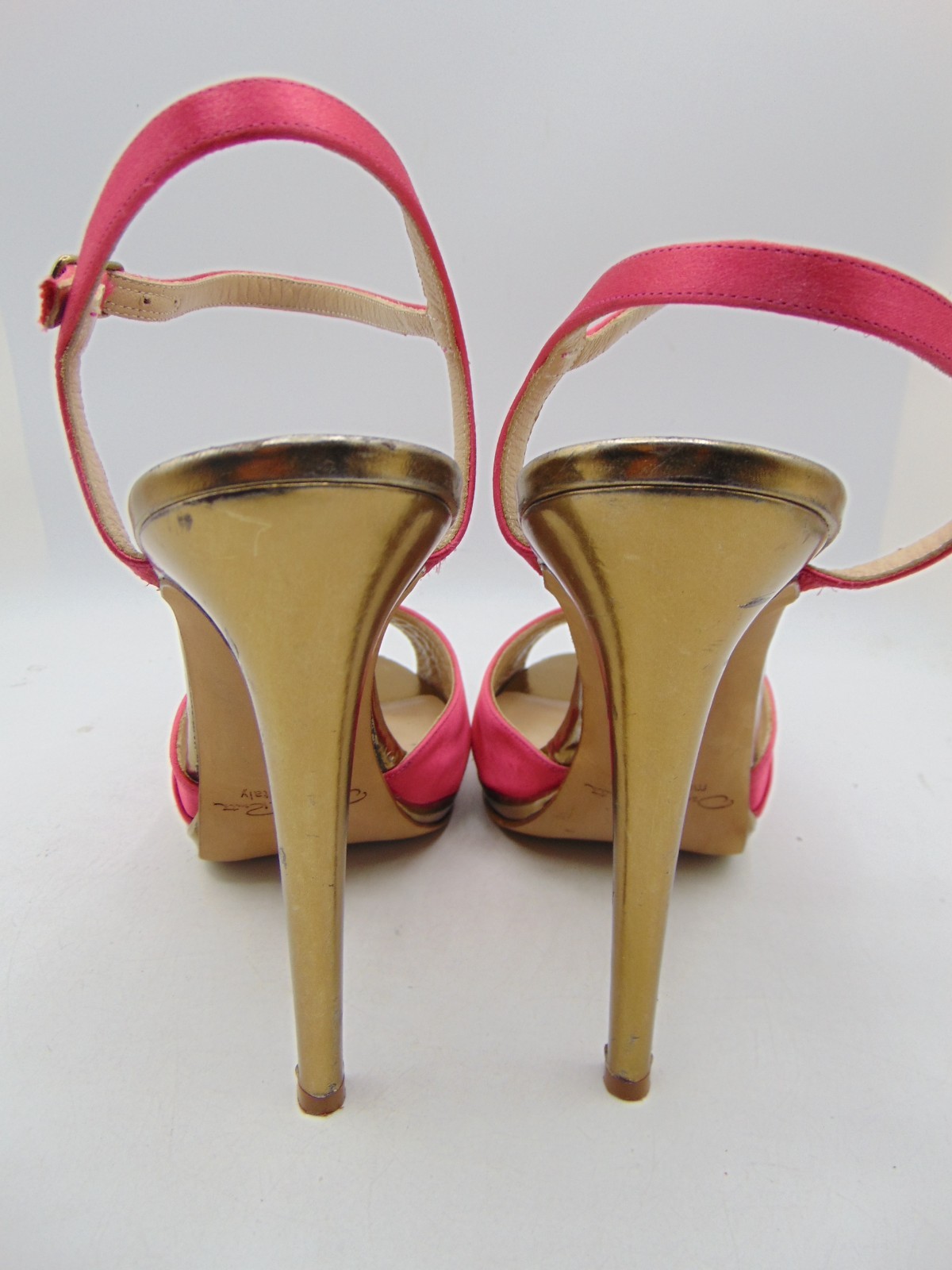 OSCAR DE LA RENTA Hot Pink Satin Platform Sandals Heels Size 39 M