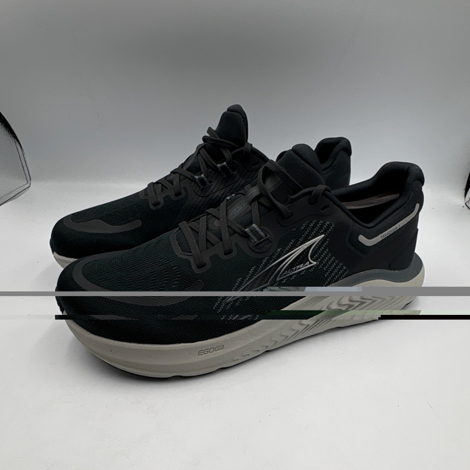 Altra Paradigm 7 Women’s Black/Gray Low Top Lace-Up Running Sneakers AL0A85N7000