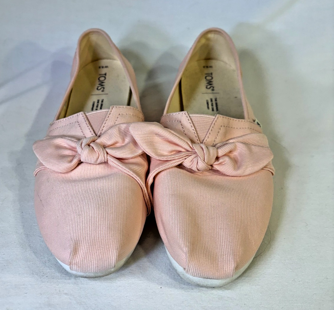 Toms Shoes Women’s 8.5 Slip On Grosgrain Bow Pink Casual Comfort Round Toe