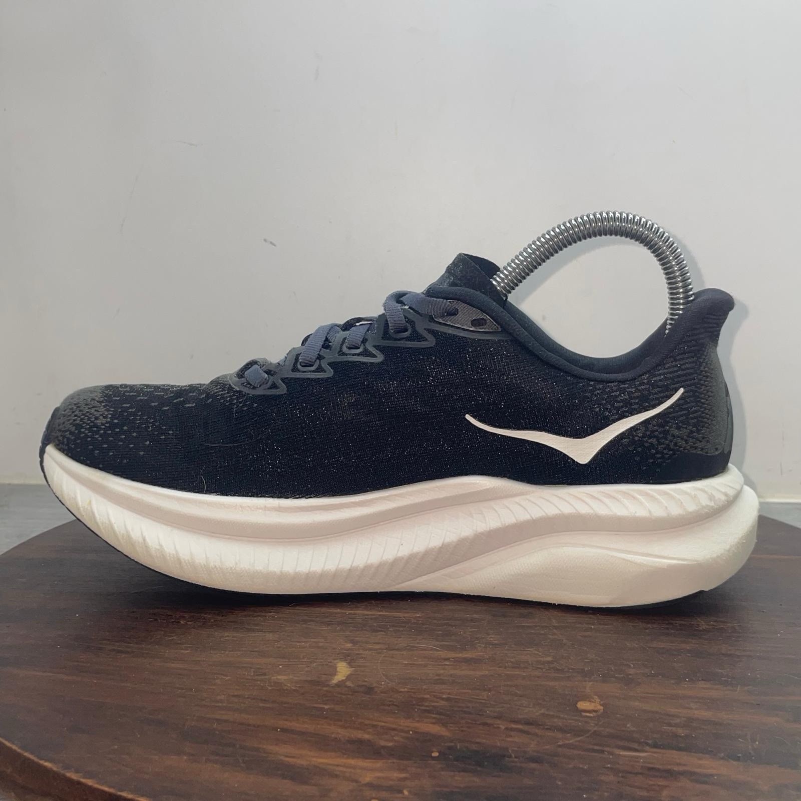 Hoka One One Mach 6 Womens Size 6.5 Black White Athletic Running Shoes Sneakers