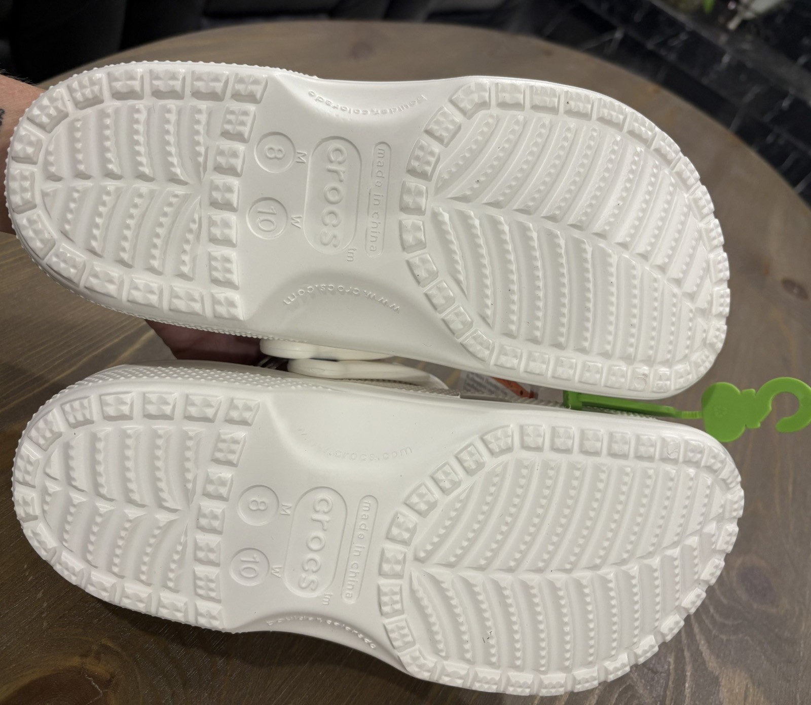New Crocs Unisex Adult Lightweight Classic Clogs White Size 8 Men/10 Women