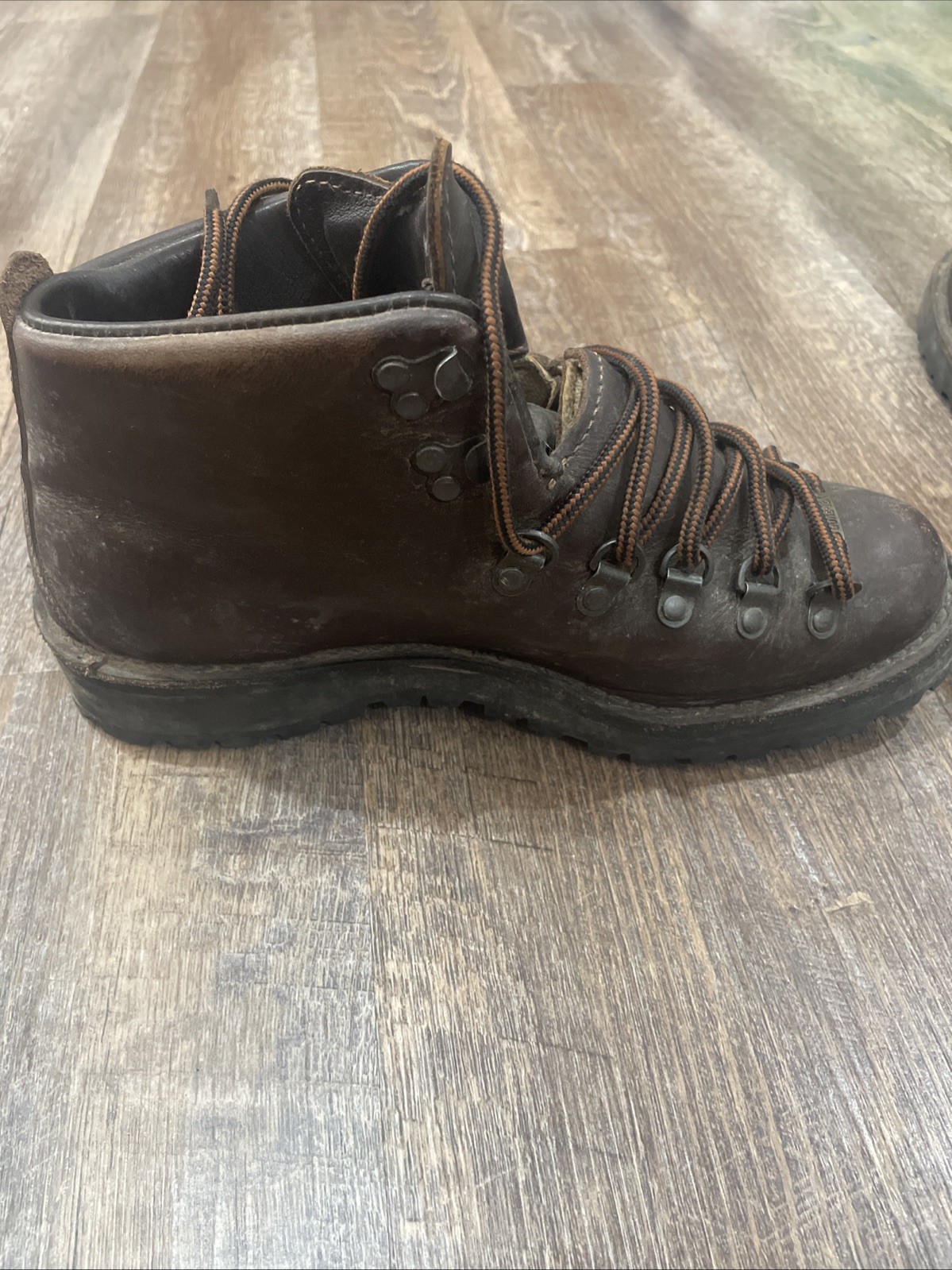 Danner Mountain Light II Women’s Hiking Boots Brown Leather Goretex Size 9 30800