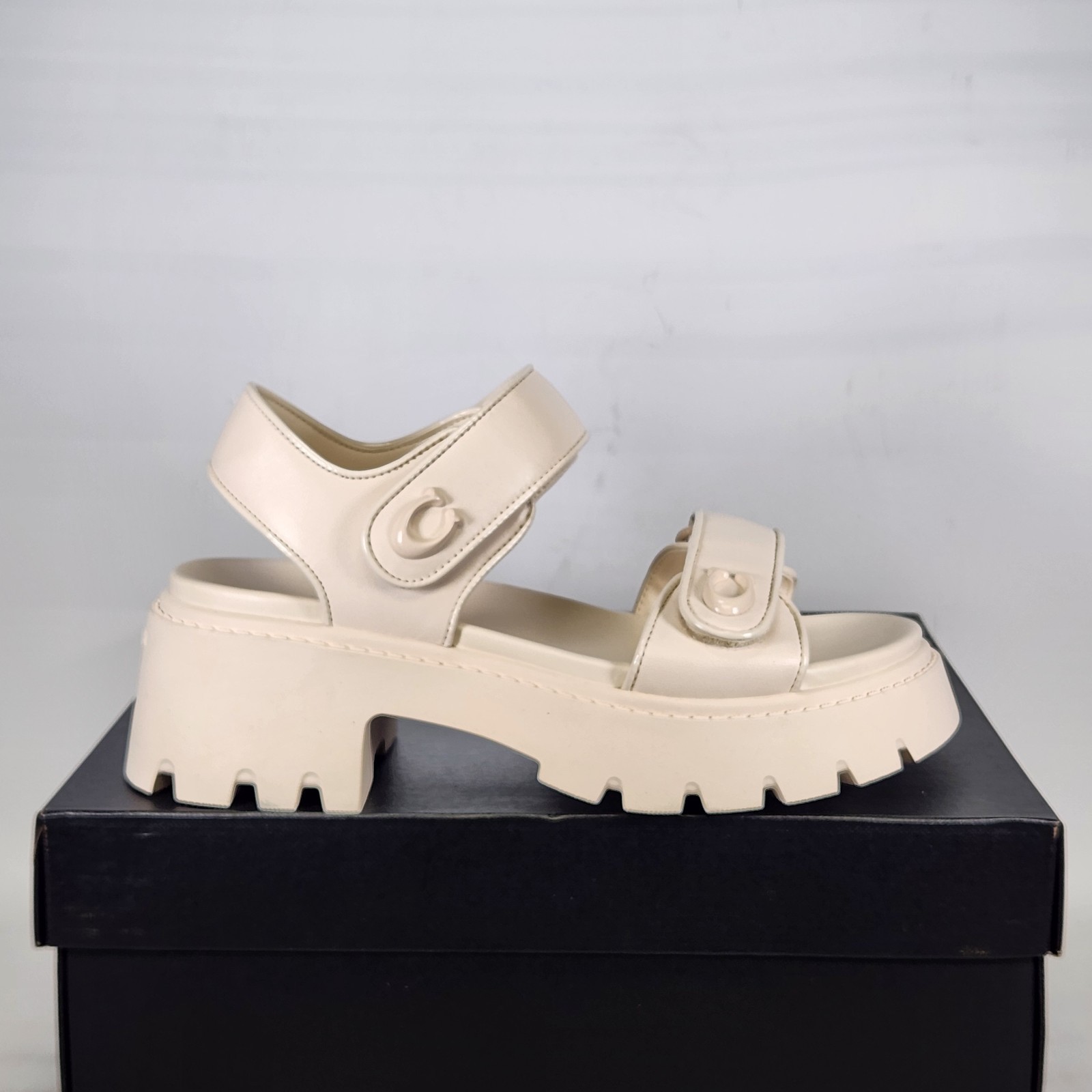 Size 9.5 – Coach Brynn PLATFORM – 2.25″ Heel / 1″ Platform – Chalk Leather