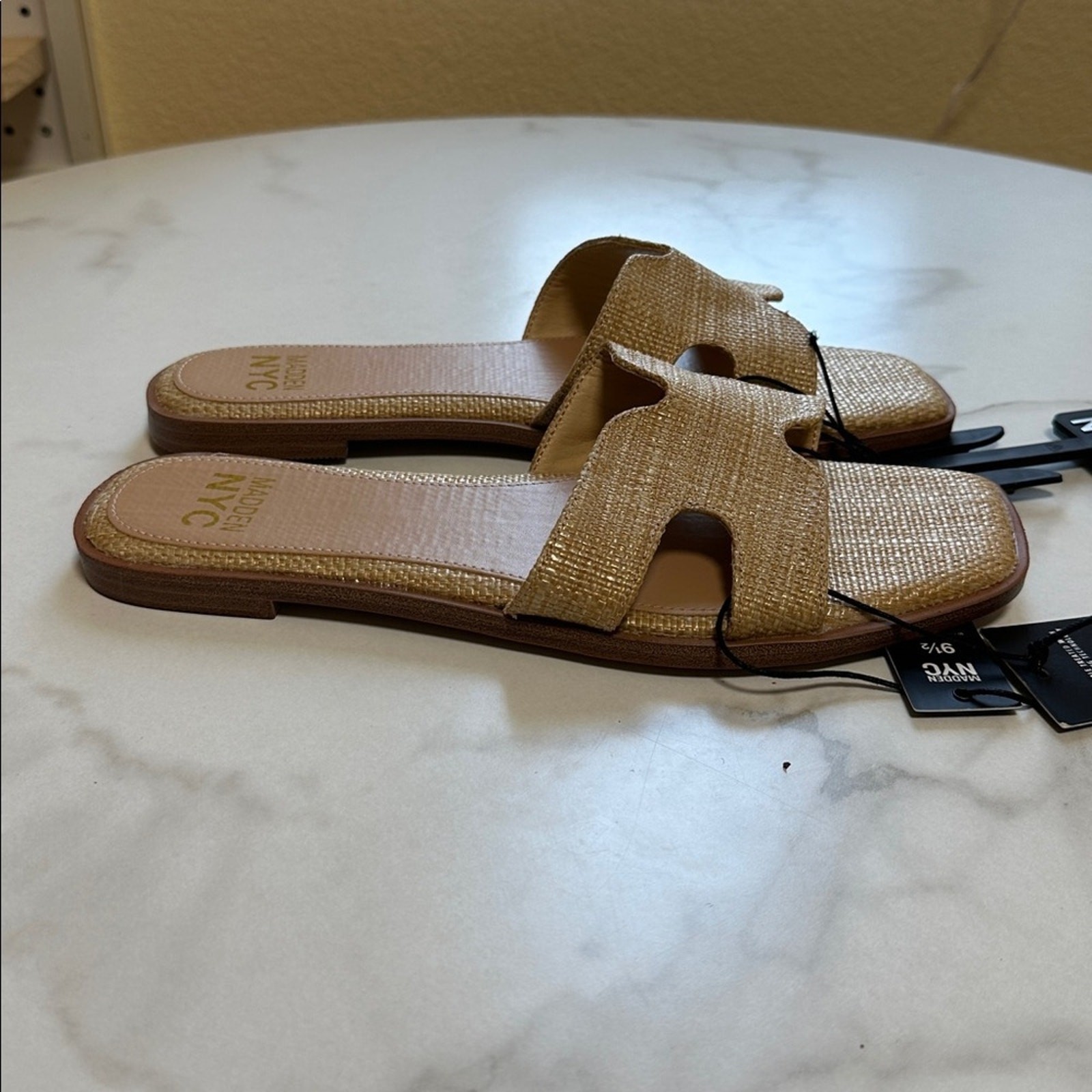 NWT Madden NYC Woven Scalloped Slide Sandals – Natural Tan size 9 1/2