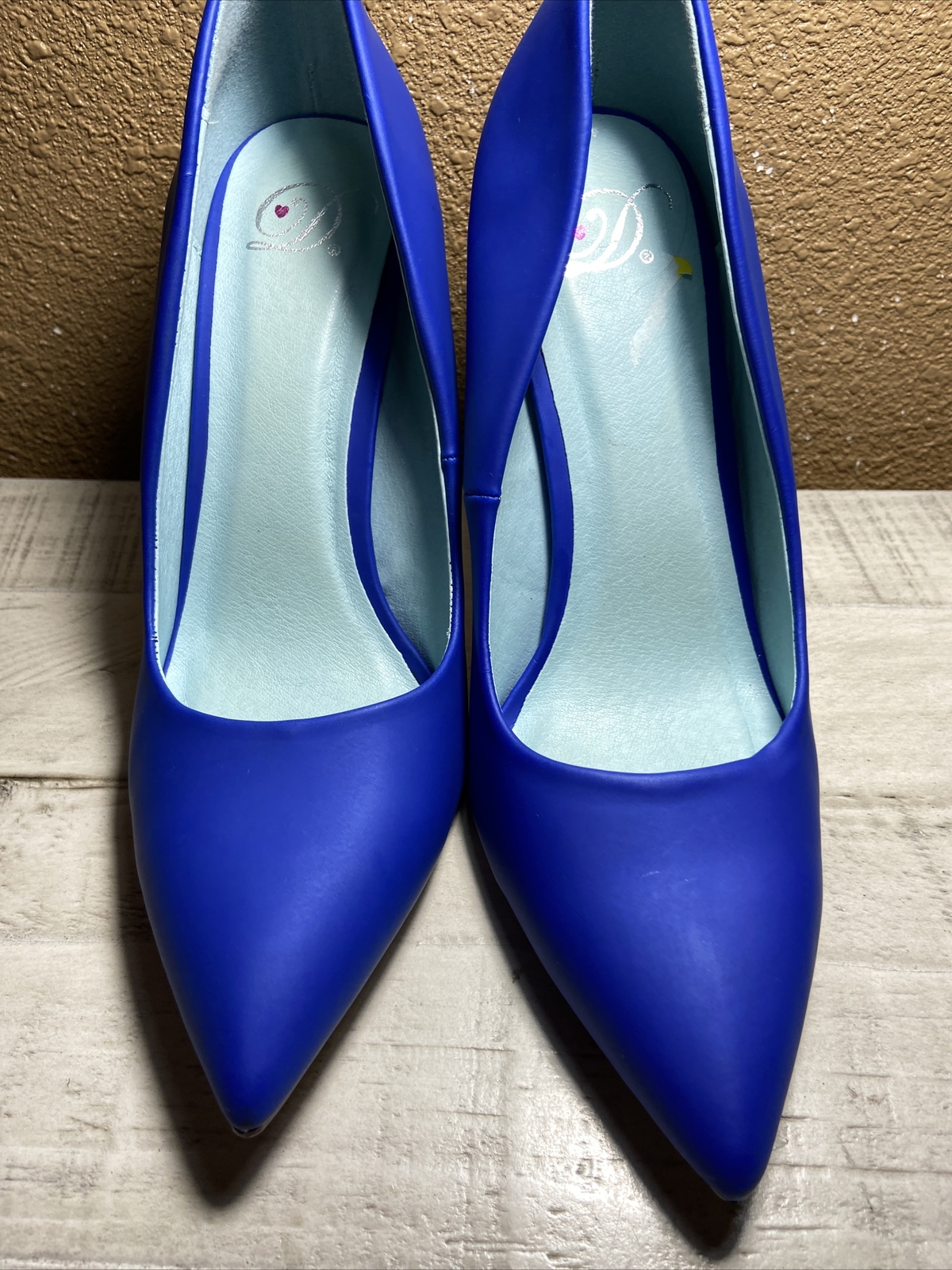 Heart in D Pointed Metallic Cap Toe Suede Blue high heel sz 8.5