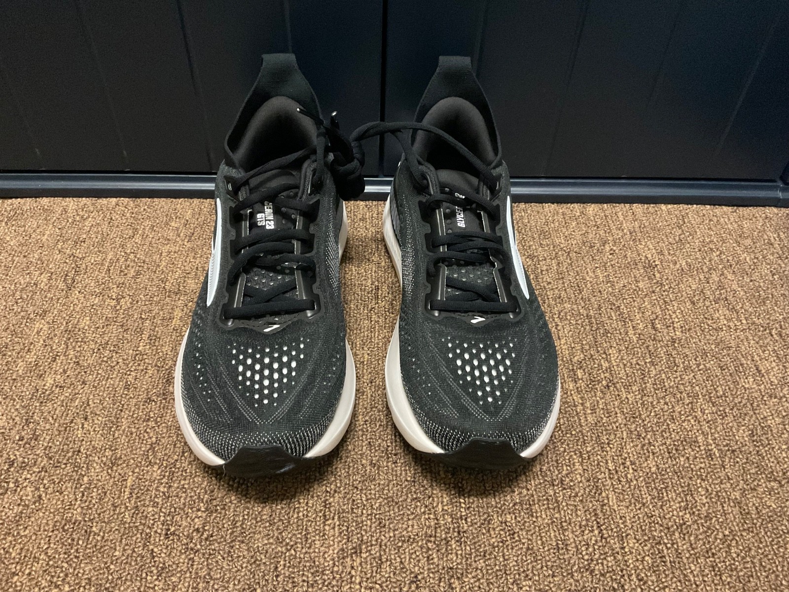 brooks womens glycerin 23 gts