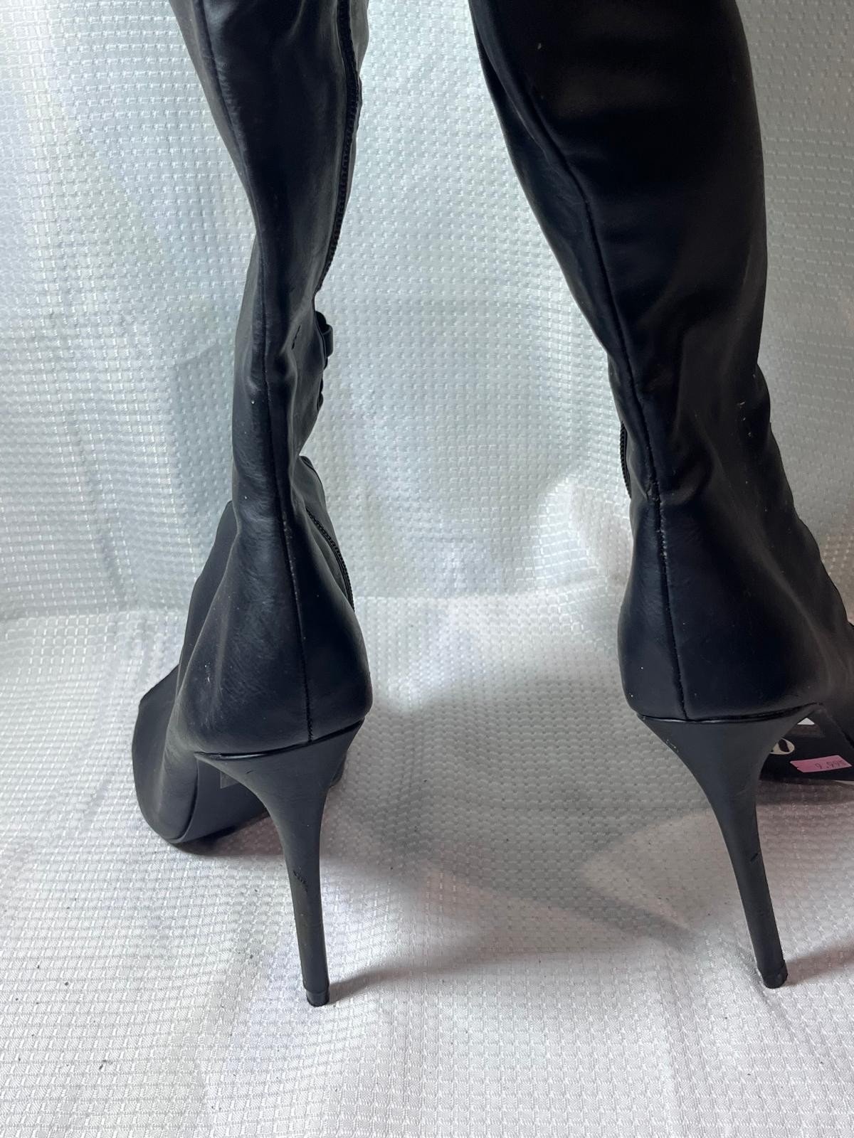 Vince Camuto Plum Purple Suede Caged Strappy Stiletto Heels Sandals