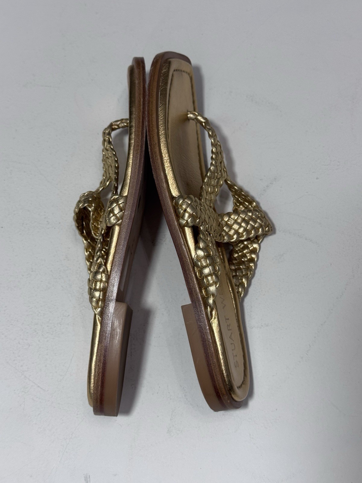 Stuart Weitzman Gold Braided Thong Sandals 9 AA EU 39.5 Leather Flats