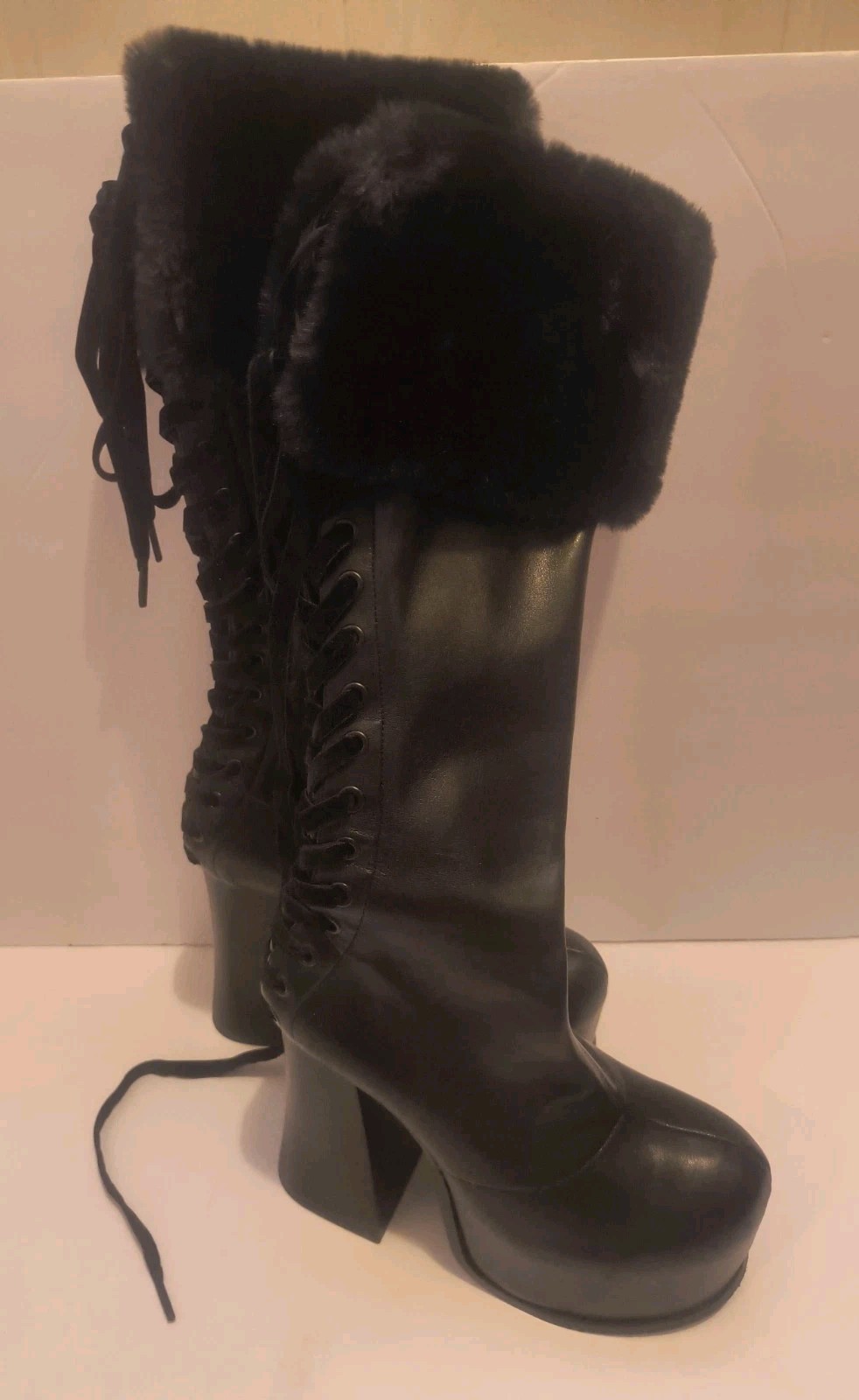Dolls Kill Sugar Thrillz Sweetest Wishes Black Platform Fur Boots Size 9 EUC