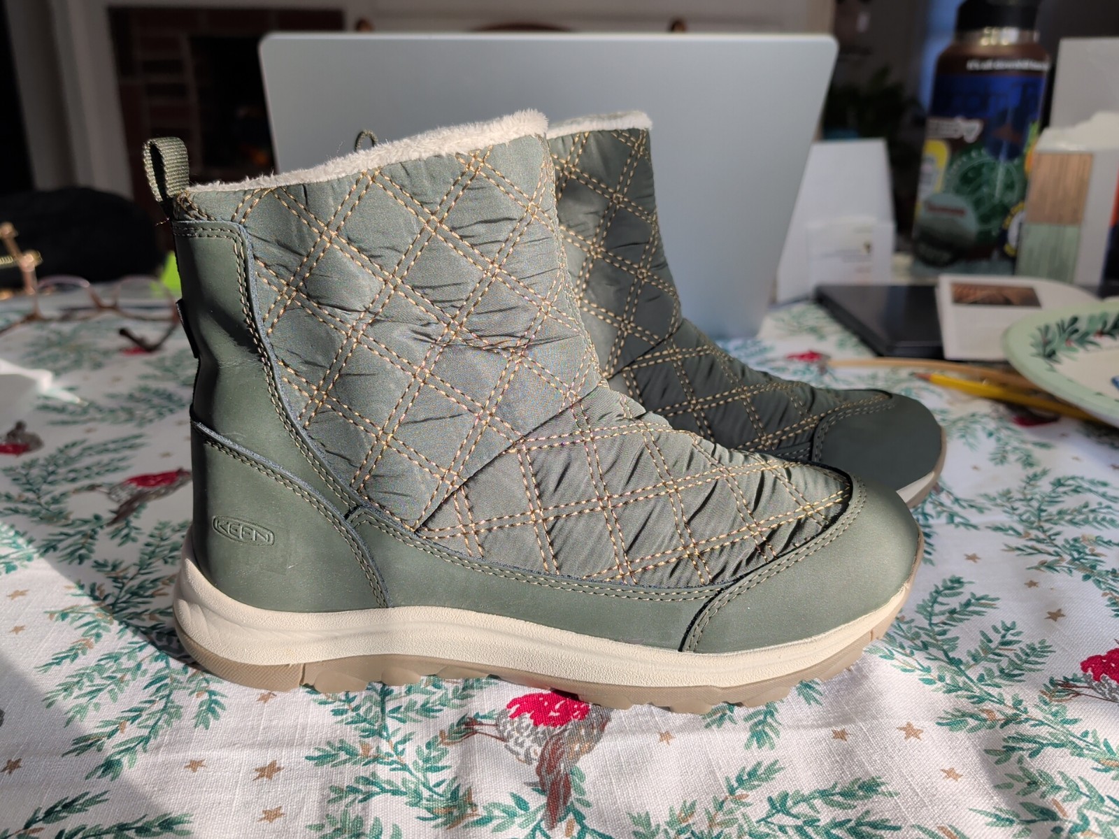 Keen – Terradora II Wintry Pull-On Waterproof – Rosin/Dark Olive 8.5US/EUR 40/7