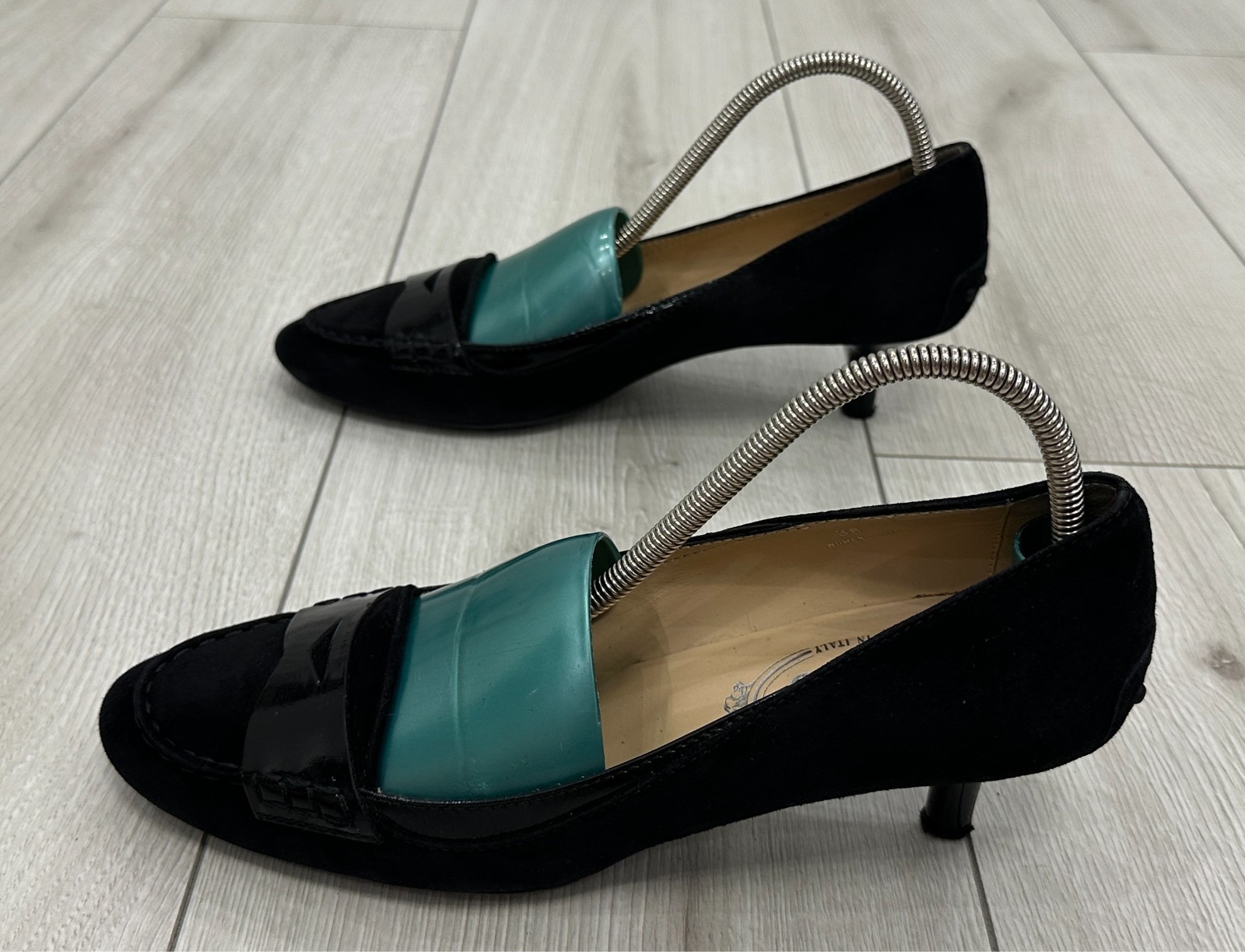 Tod’s Black Suede Patent Leather Gommino Loafer Kitten Heel Pumps Shoes EU 38