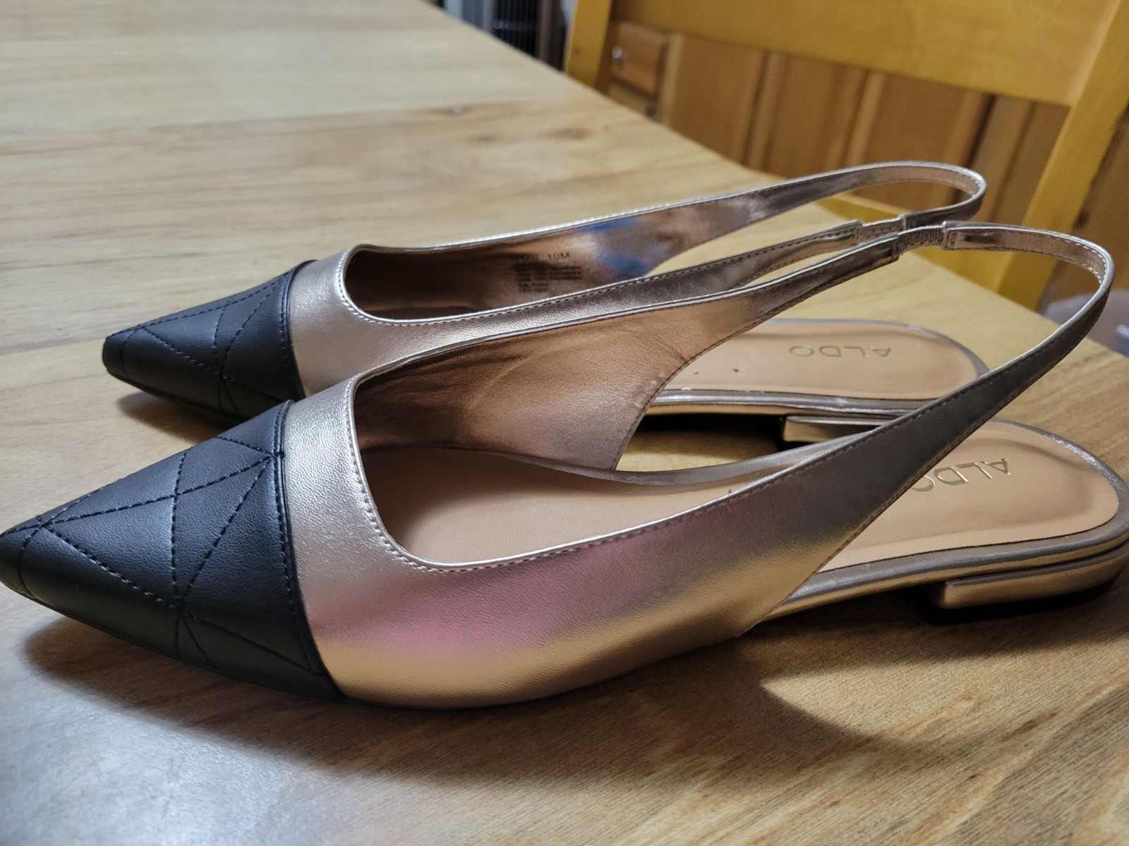 NWOB ALDO Slingback Flats. Metalic Gold Upper, Quilted Black Pointed Toe sz 10.