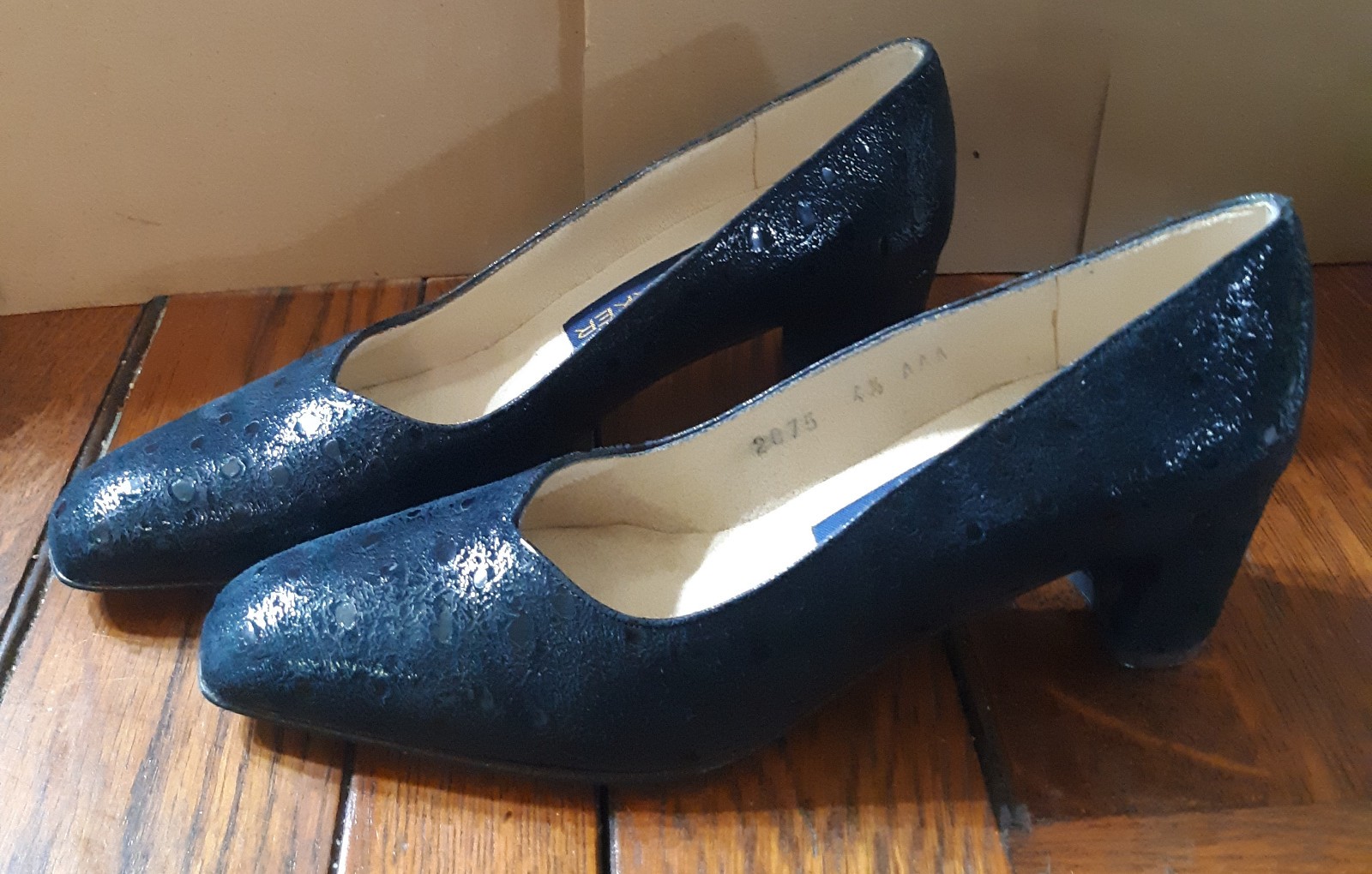 Joel Parker Womens Dress Shoes Sz 4.5 AAA * Navy Blue * Made in Italy