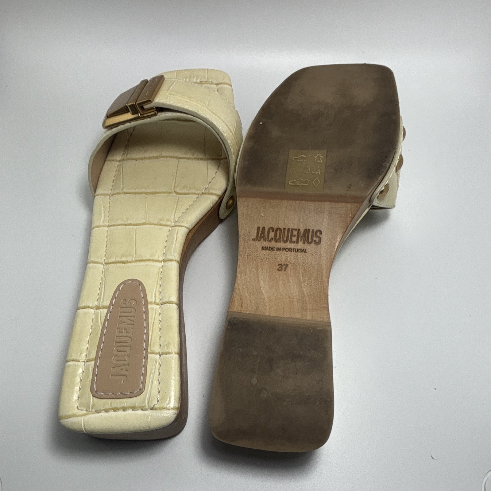 Jacquemus Beige Croc Embossed Leather Slide Sandals Buckle Logo EU 37/ US 6.5-7