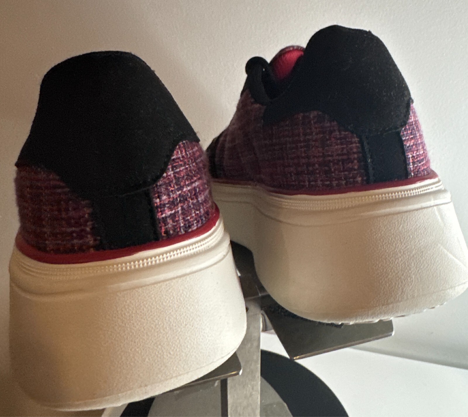 Ortho Comfoot Womens Platform Sneakers Black Shoes Size 10.5 Red Tweed Plaid NEW