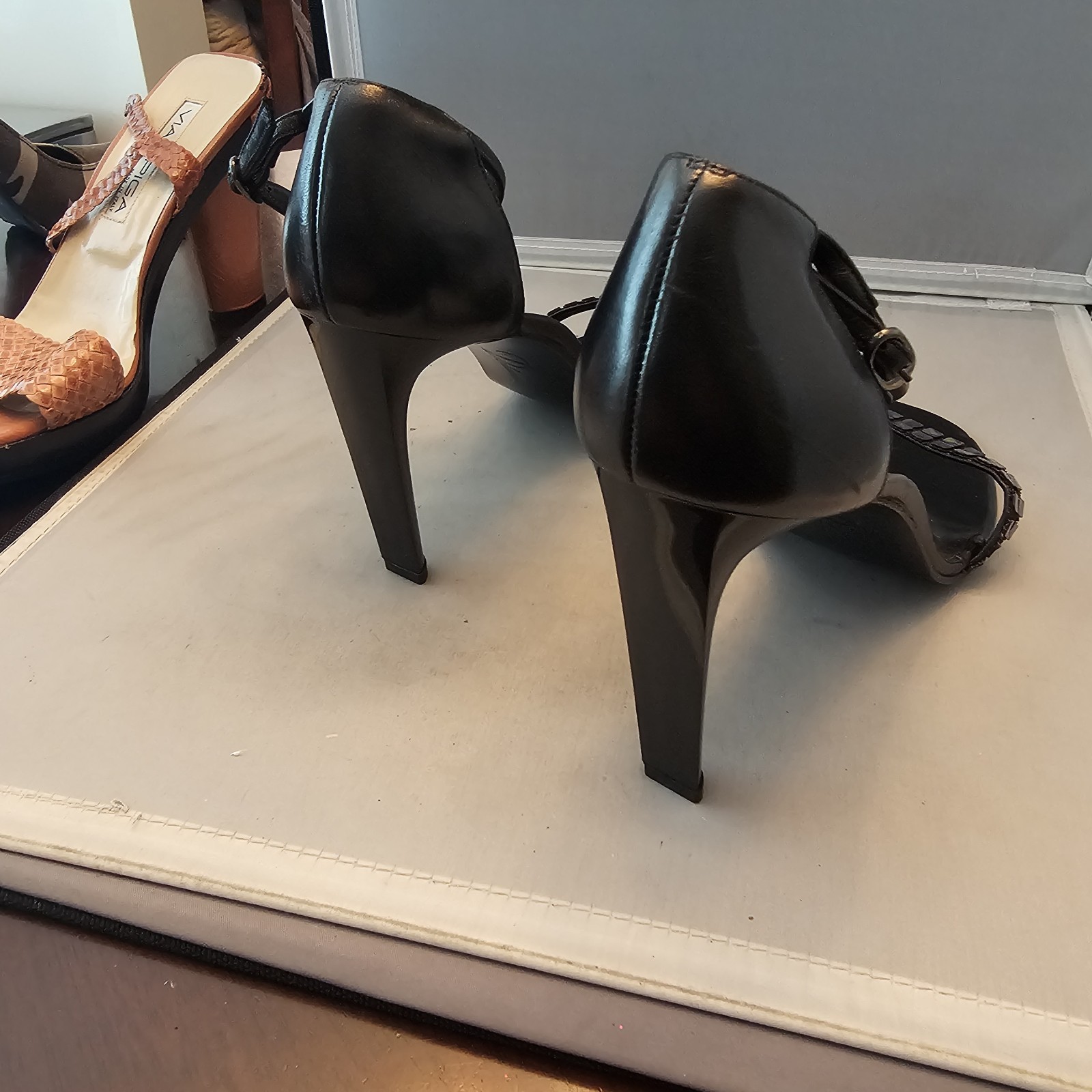 Delman Made in Spain Size 10.5 M Black Open Toe 4″ High Heels, See Pics for Cond