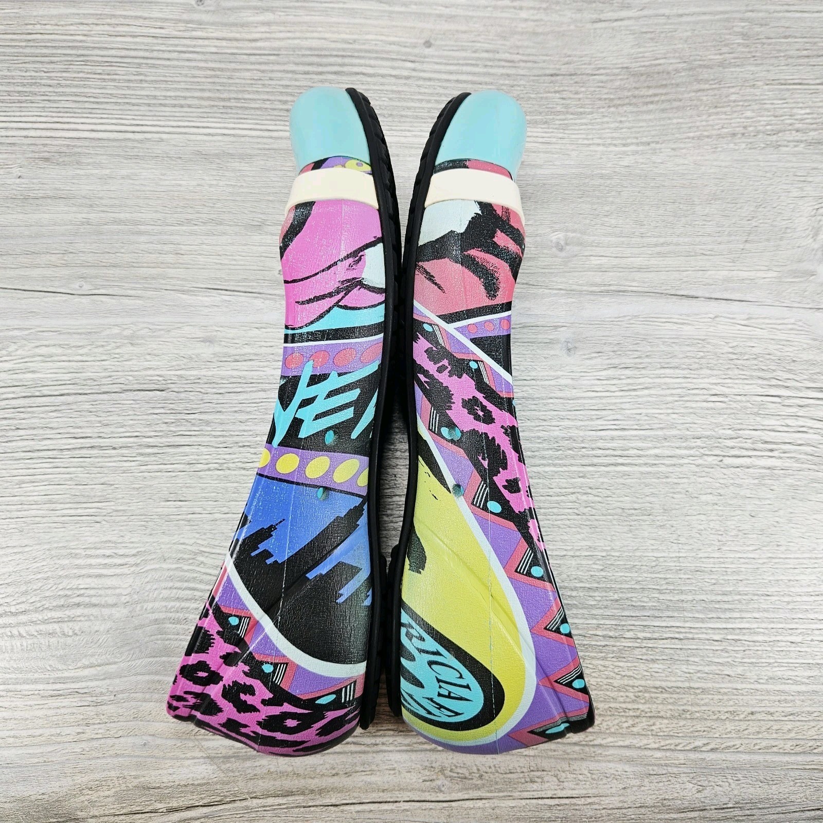 Patricia Field x Crocs Round Toe Flat Shoes Sz 9 Torquoise Multi Color Graphics