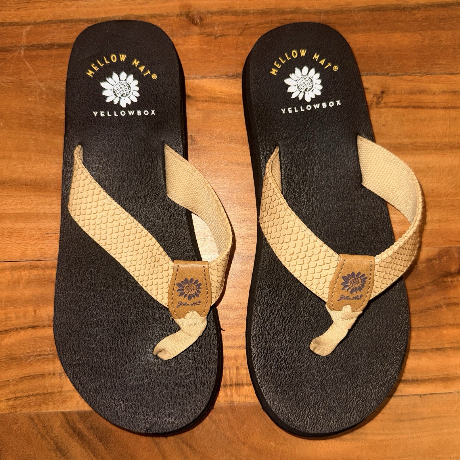 Yellow Box Mellow Mat Flip Flops Womens Size 7M Tan Beige Thong Sandals