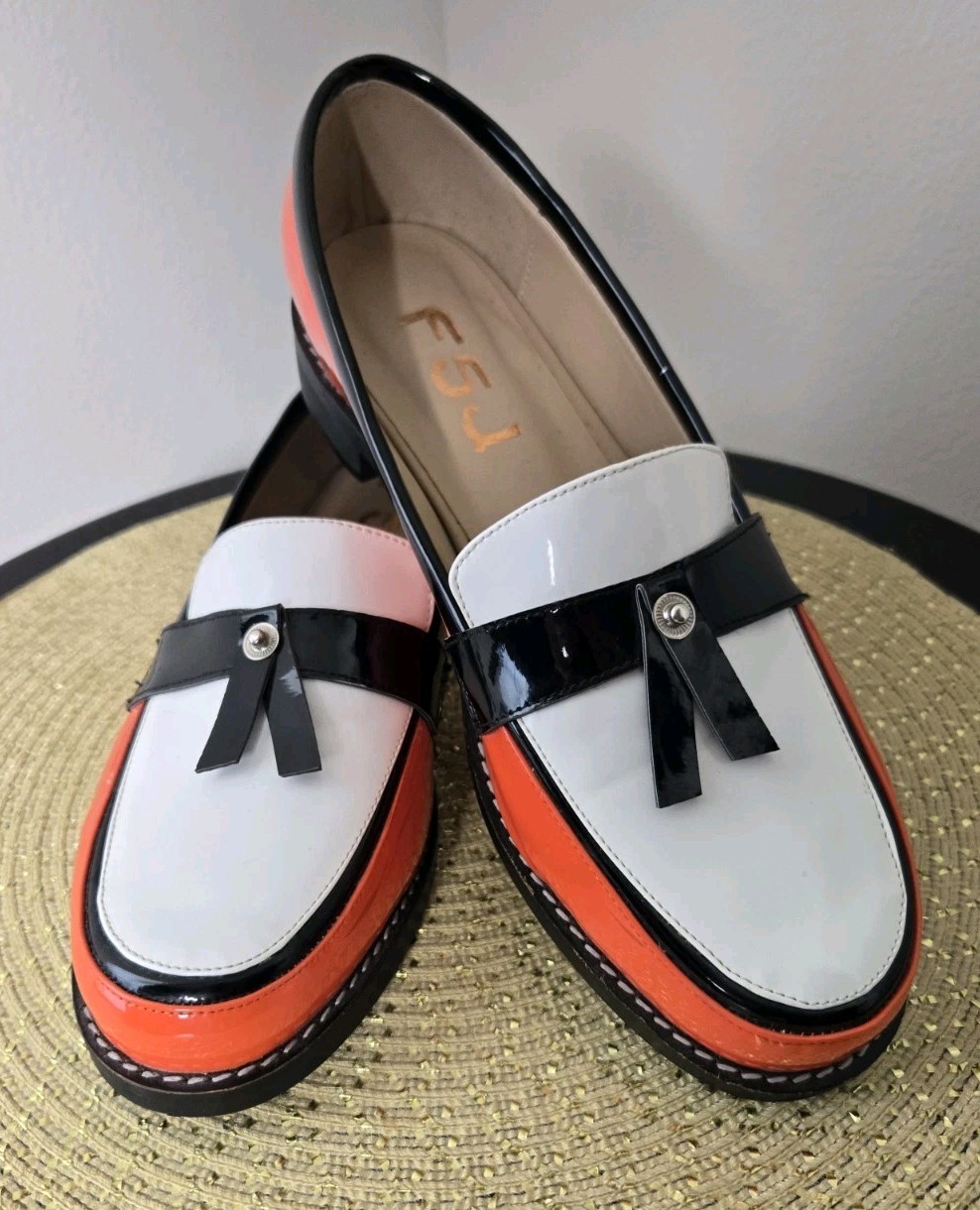 FSJ Womens Colorblock Orange White Black Patent Leather Loafers Size 8.5