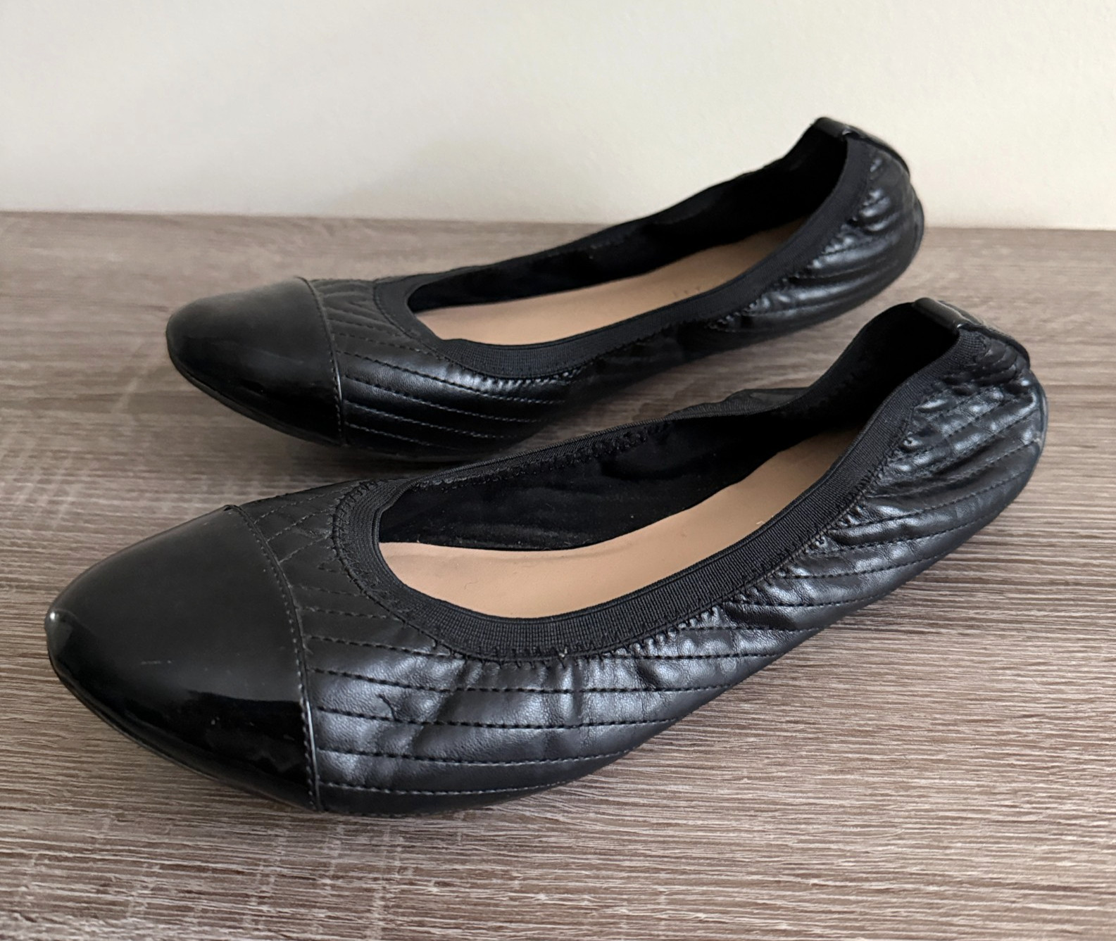 Kelly & Katie – Women’s Black Cap Toe Ballet Flats – US 11