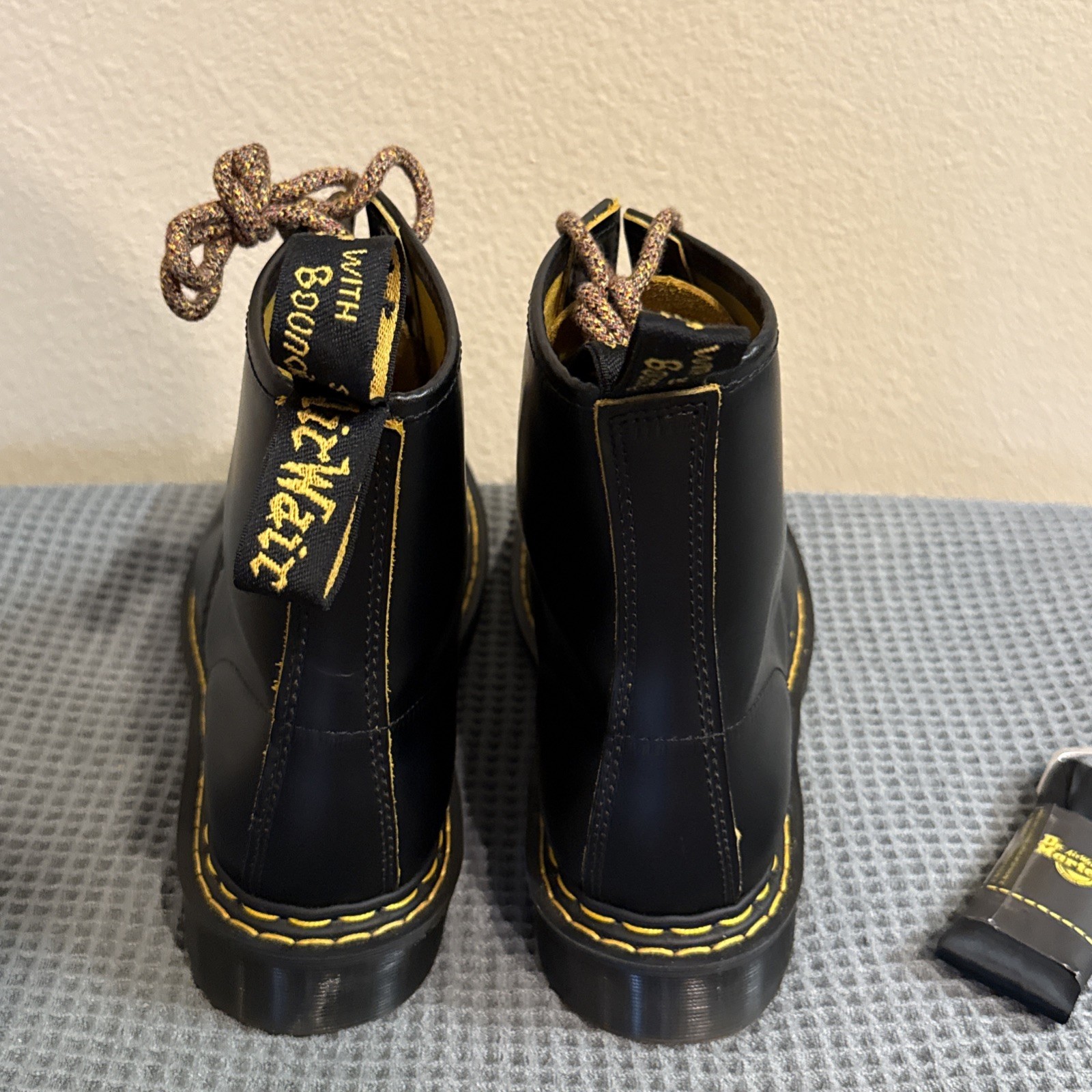Dr. Martens 1460 Black Smooth Leather Eye Combat Boots M 10 W 11 AirWair Grunge