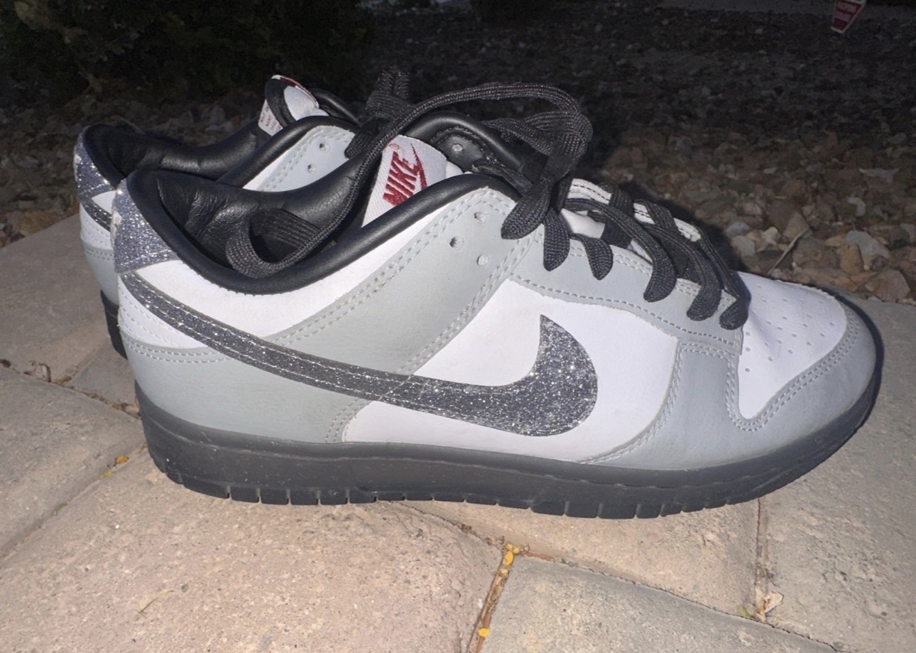 Nike Dunk LX Low Glitter Swoosh Women’s Gray Color Size 7.5 SKU 266
