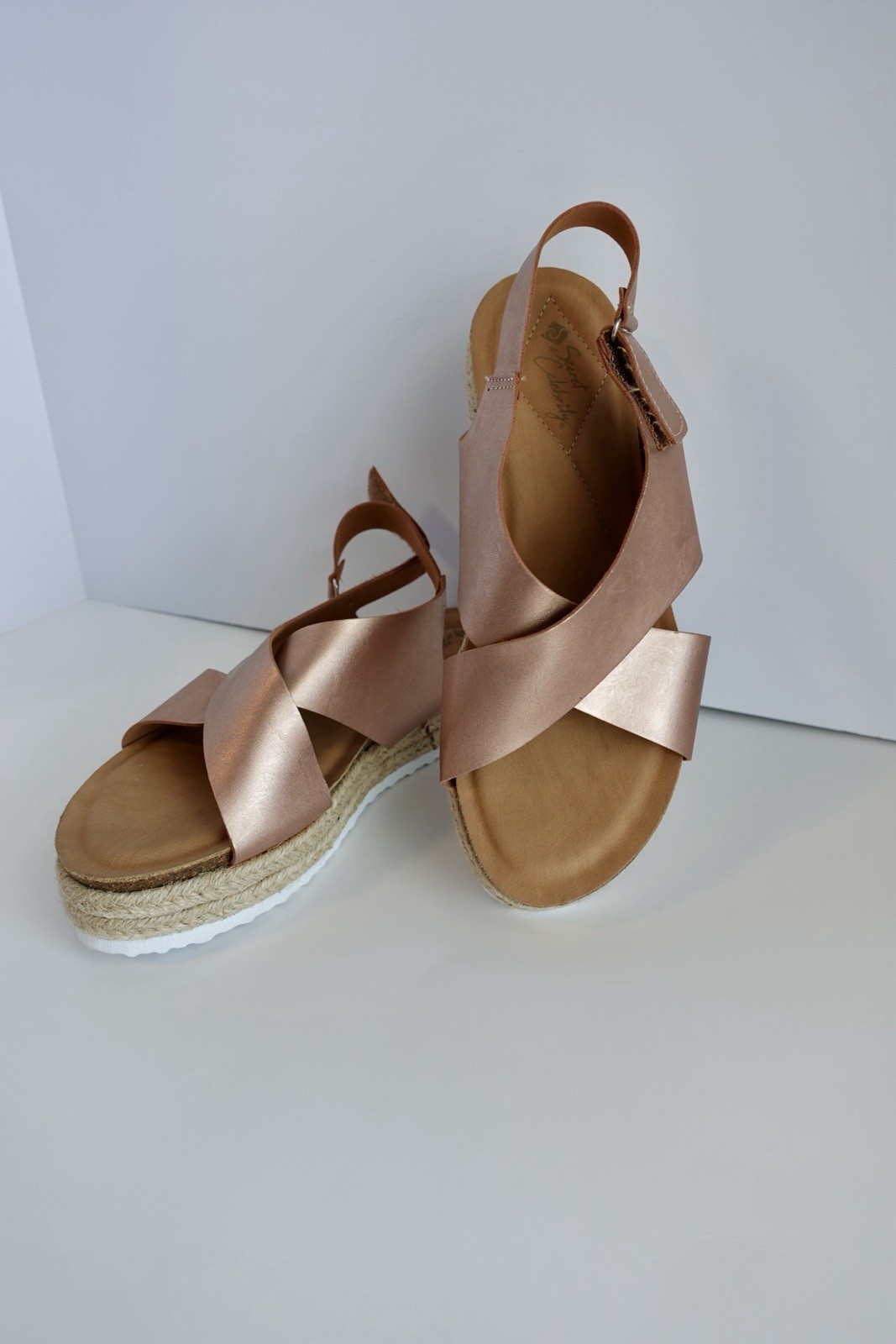 Secret Celebrity Women Rose Gold Espadrille Wedge Sandals US 11