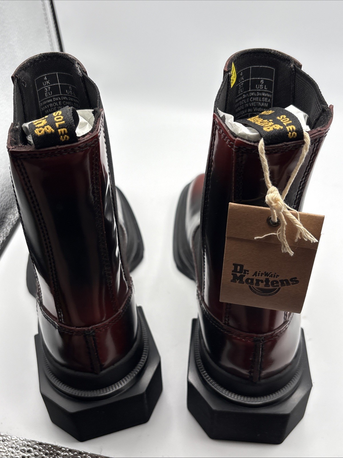 Dr. Martens Maybole Chelsea Boots Burgundy Black Rub Off Square Toe LA004 Size 6