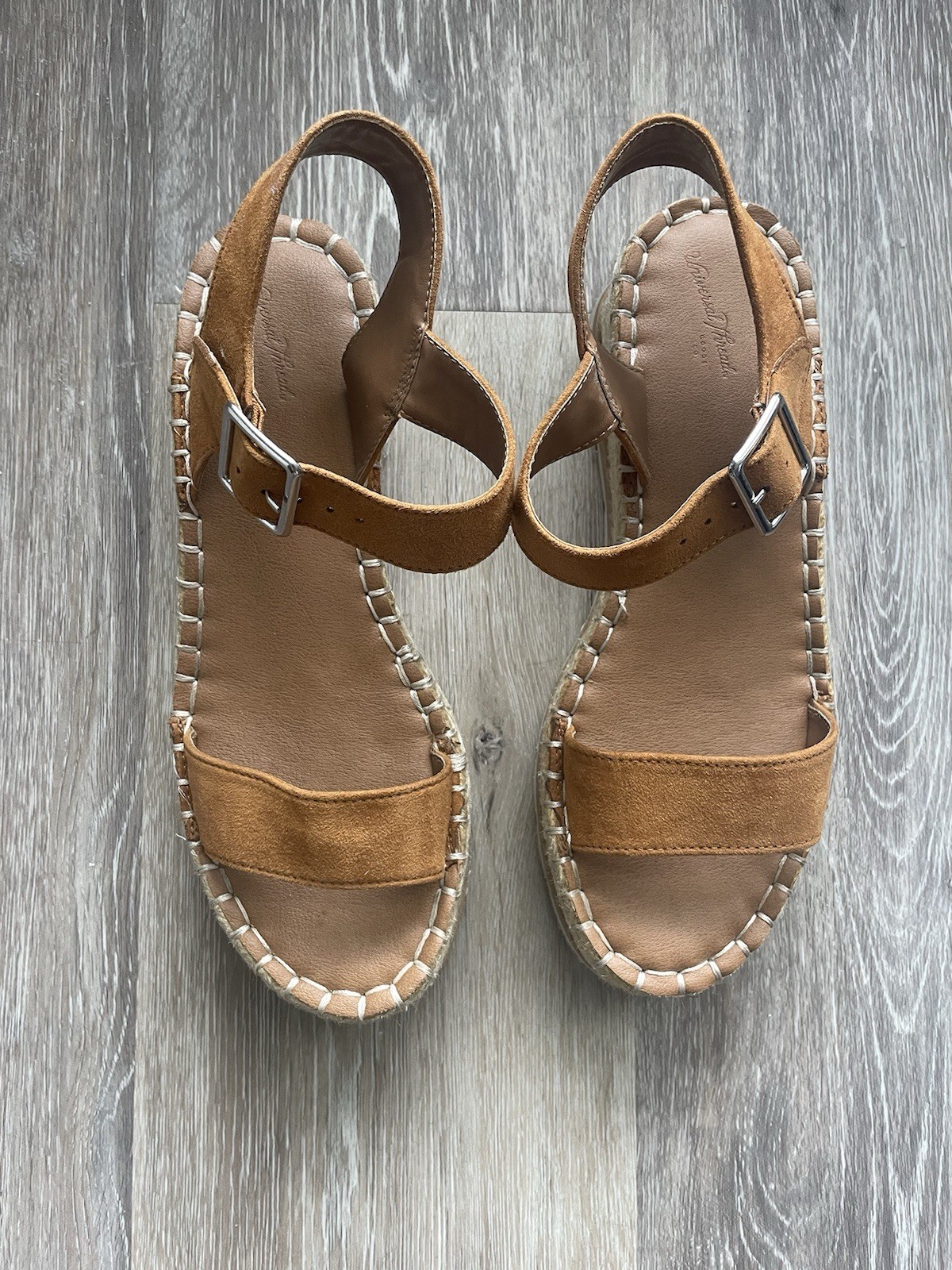 Universal Thread Women’s Brown Solid Espadrille Wedge Sandals Ankle Strap Buckle