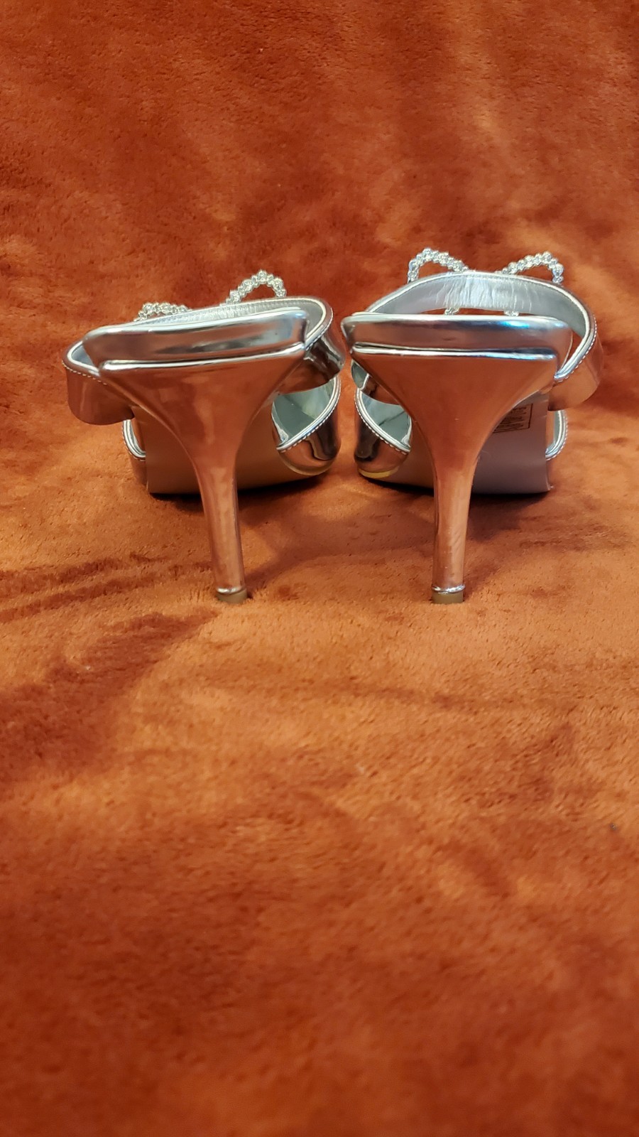 AZALEA WANG SILVER METALLIC MULES WITH SPARKLY RHINESTONE BOWS