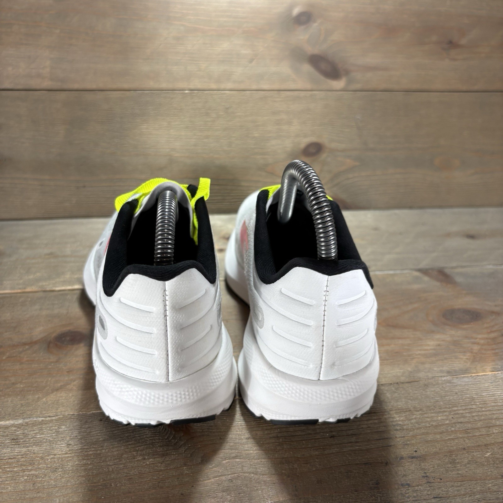 Brooks launch 9 womens size 6 shoes white athletic running sneakers
