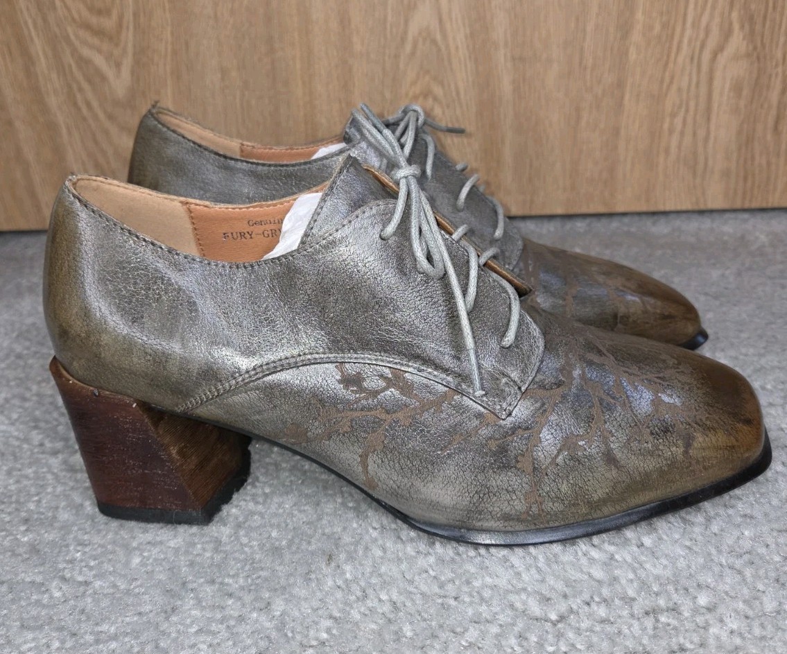 Women’s L’Artiste by Spring Step Leather Heeled Oxfords 42 M Nice!