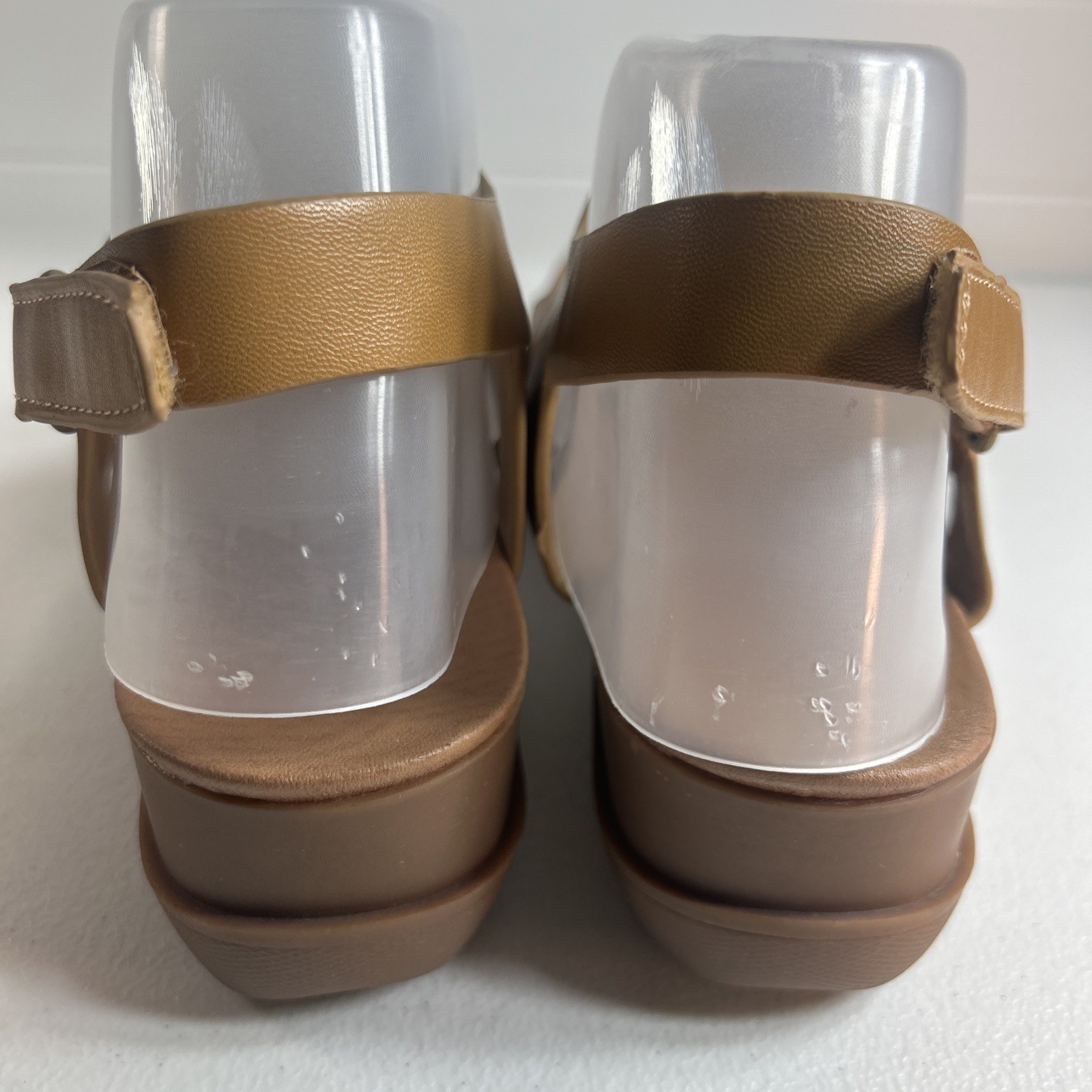 Baretraps Caley Women’s Sandals Size 9.5 M Tan Carmel Shoes Strap Comfort