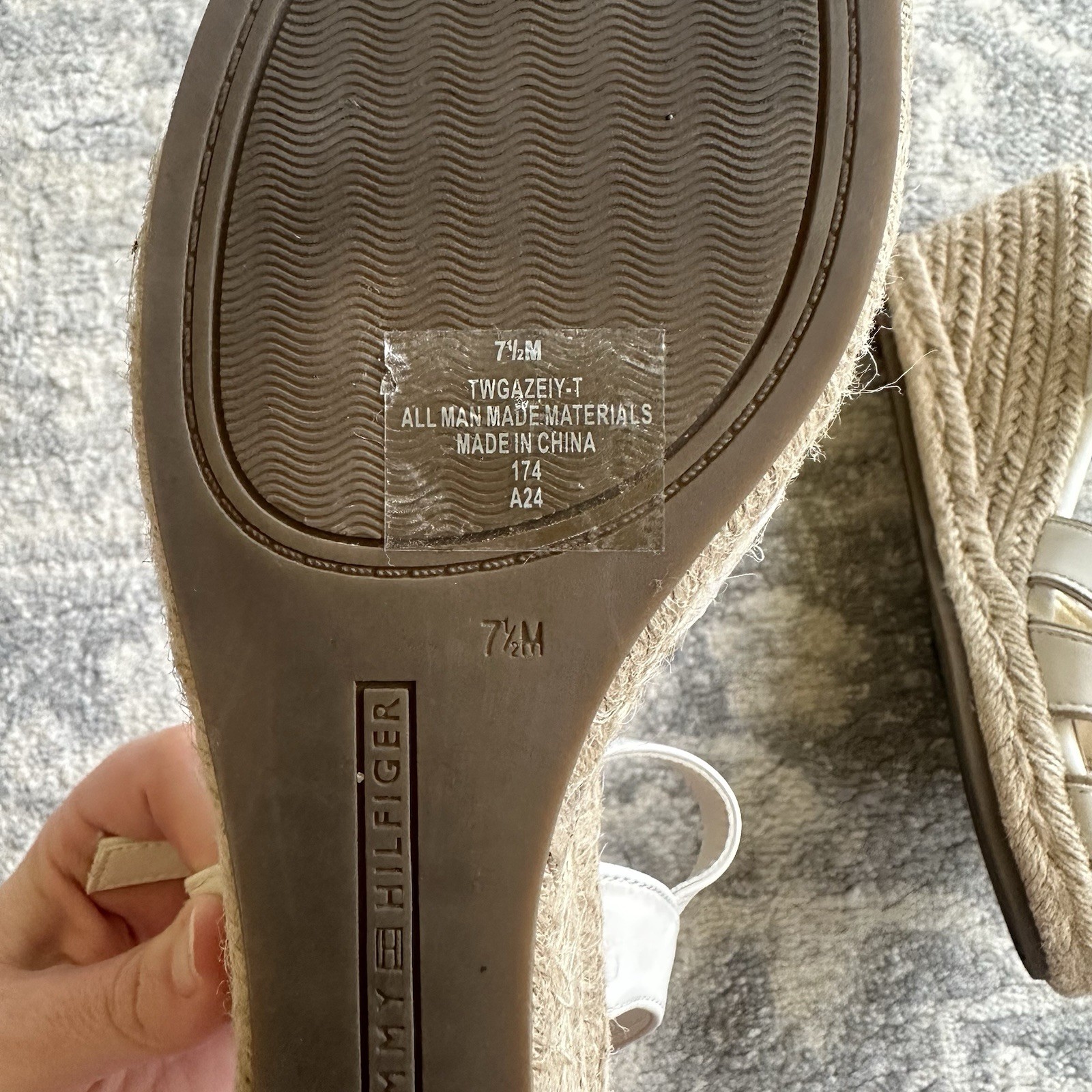 Tommy Hilfiger Gazeiy White Wedge Sandals Espadrille Ankle Strap Womens 7.5M
