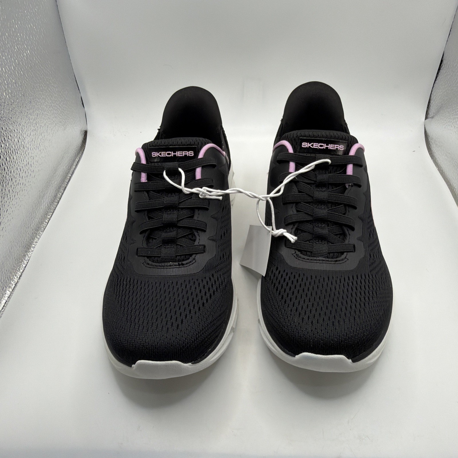 SKECHERS Hands Free Swift Fit Mesh Sneakers Black Pink Lace Up. Size 7.5